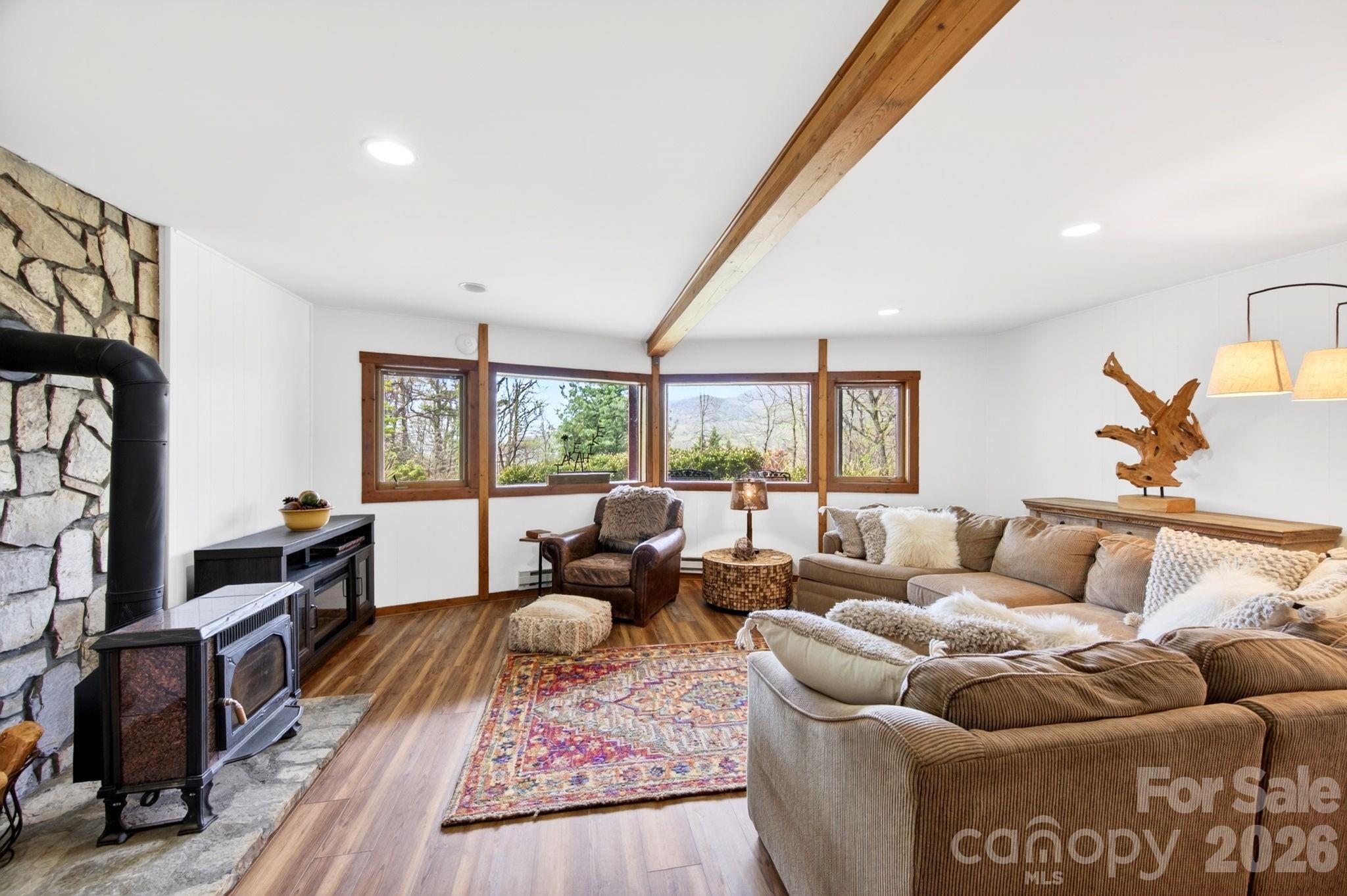 Laurel Ridge - Residential