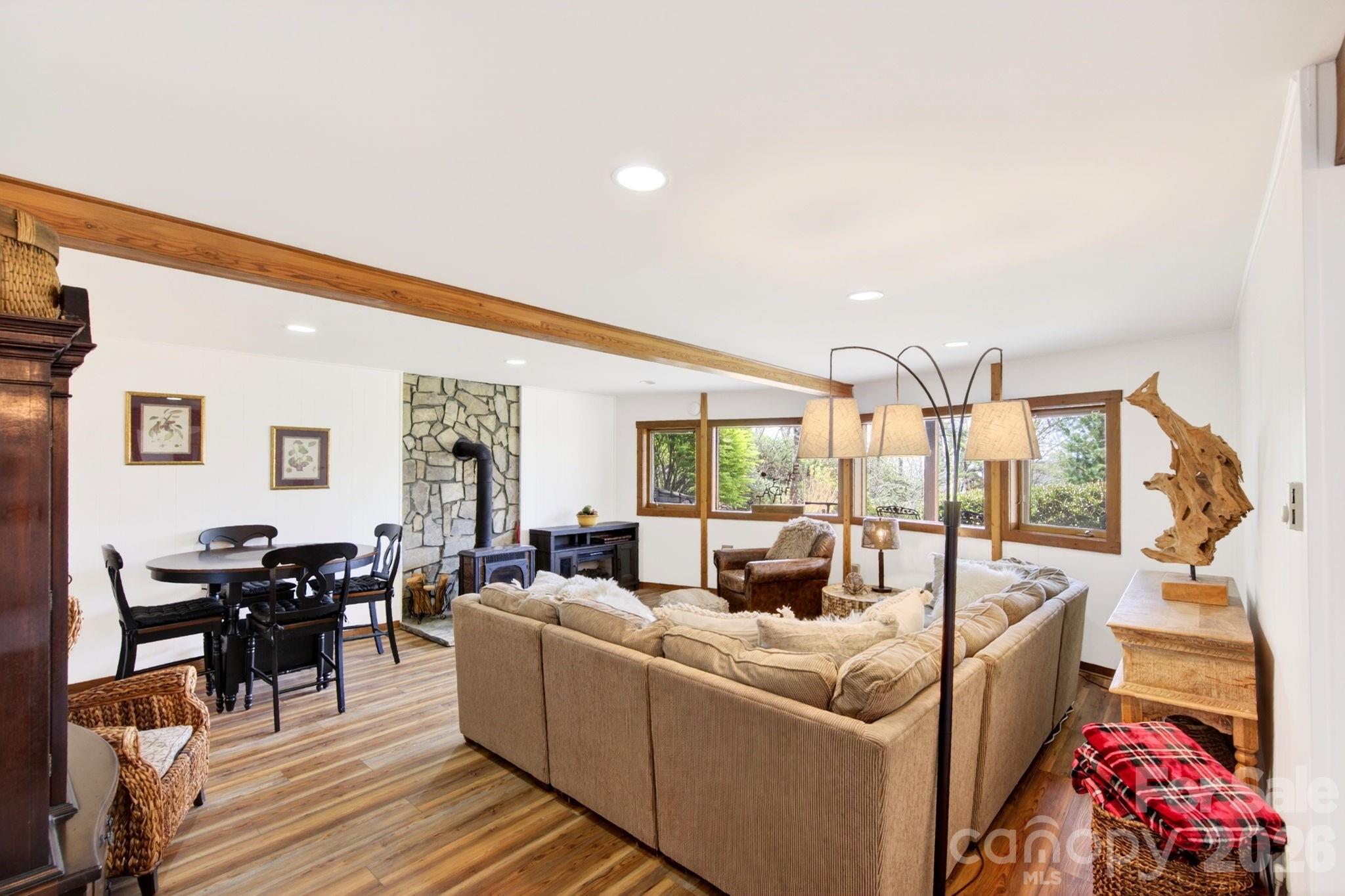 Laurel Ridge - Residential