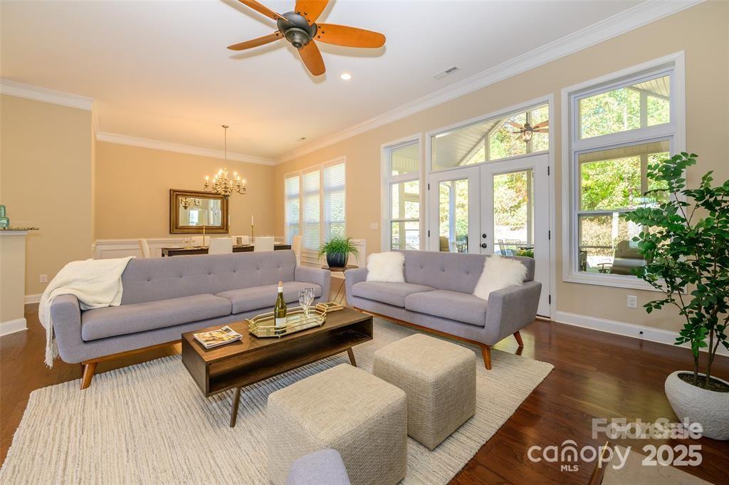 4406 Carrington Divide