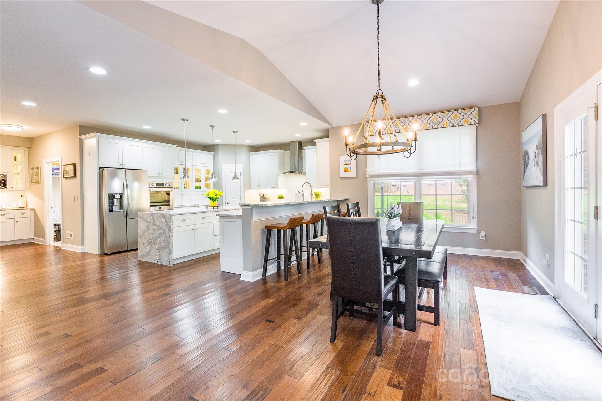 Lake Shore - Residential