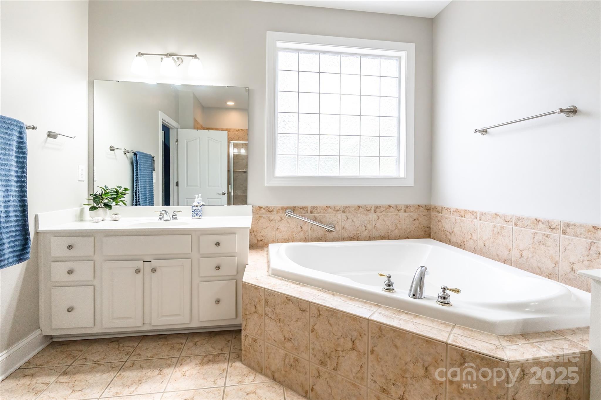 Lake Shore - Residential