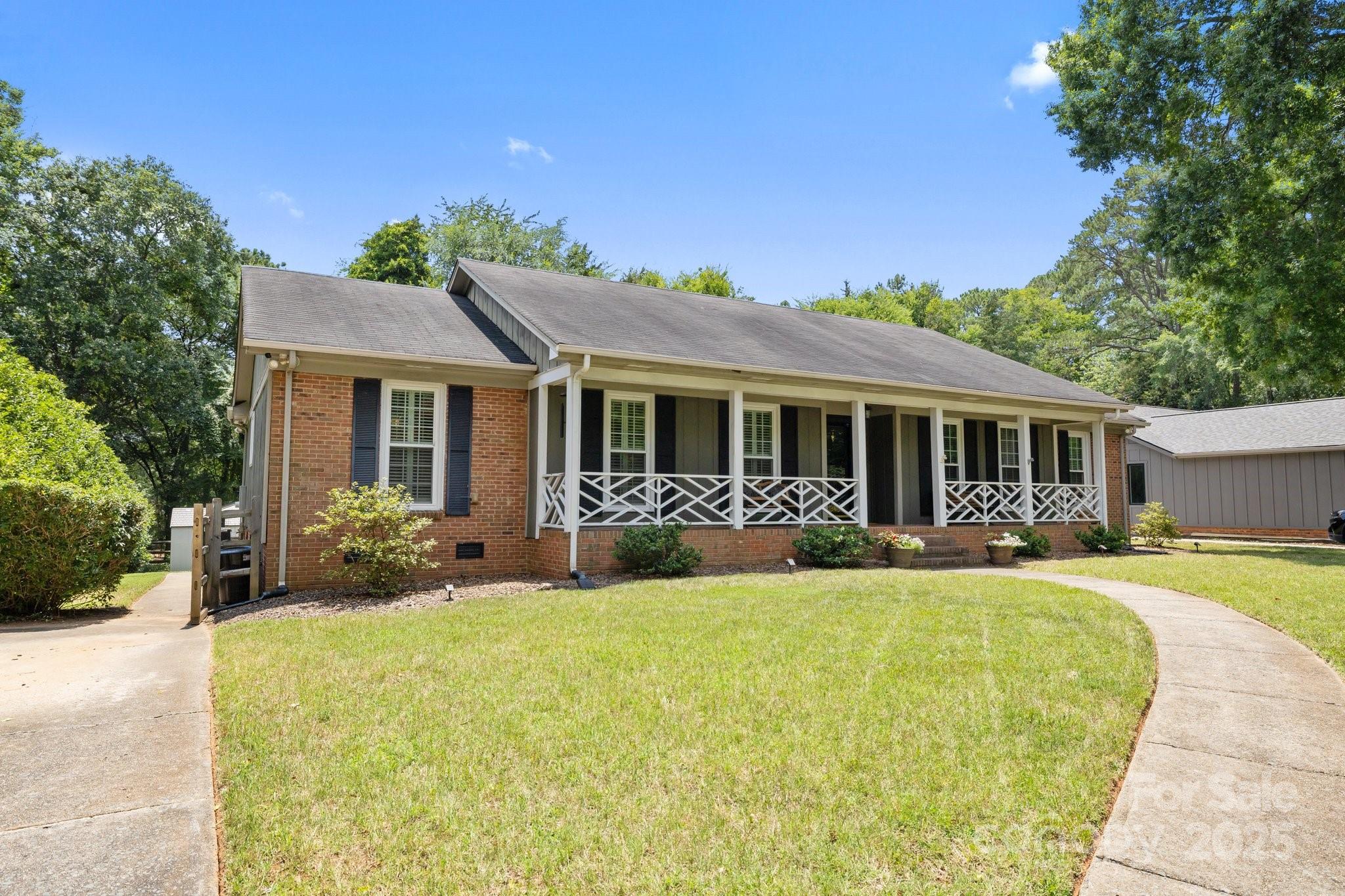 5006 Crooked Oak Lane