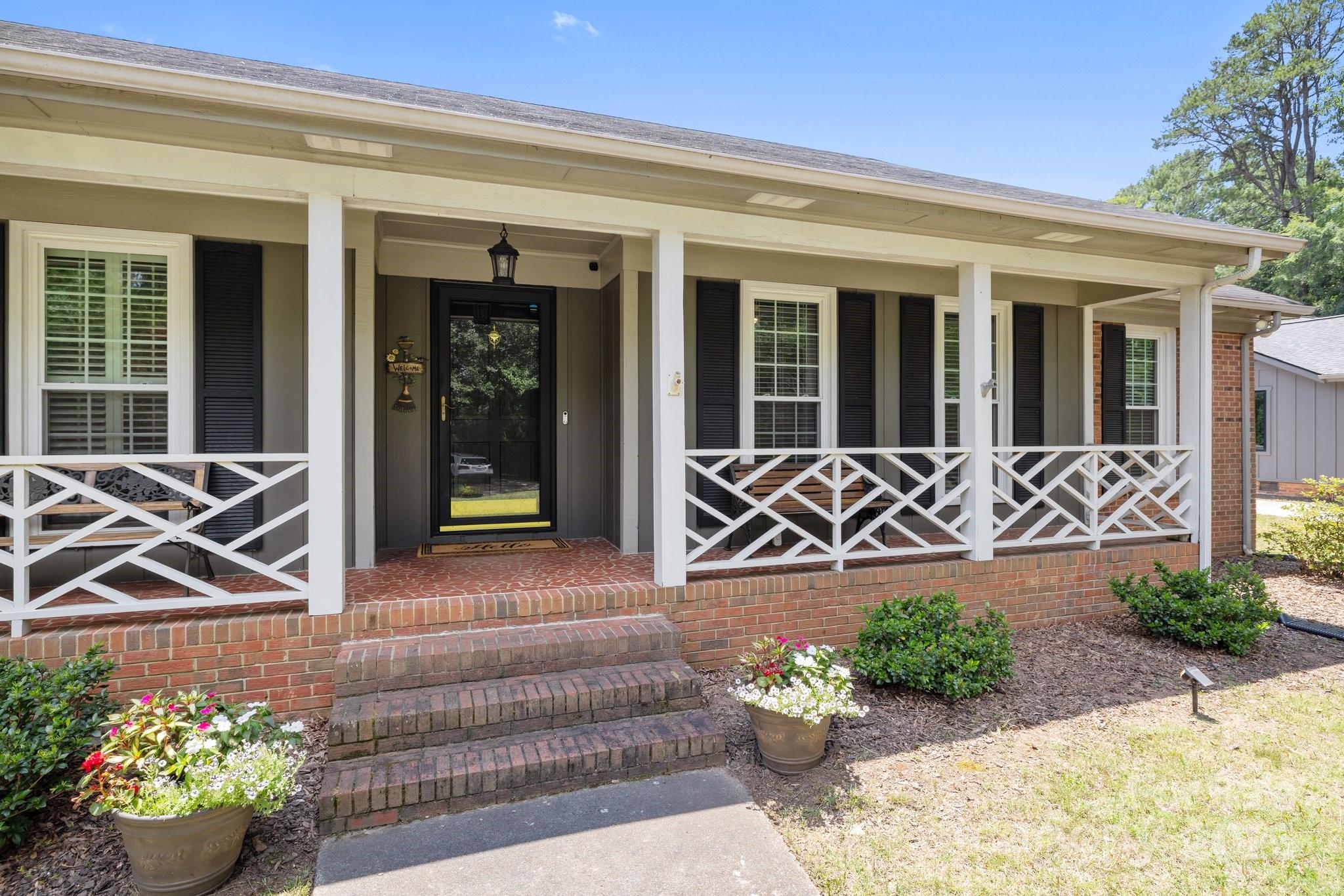 5006 Crooked Oak Lane