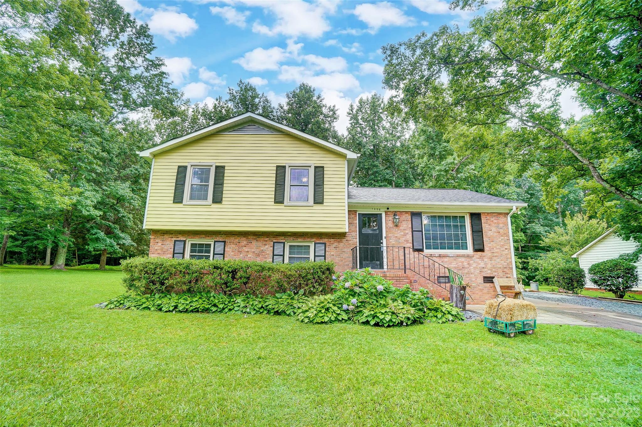 Hillcrest - Residential