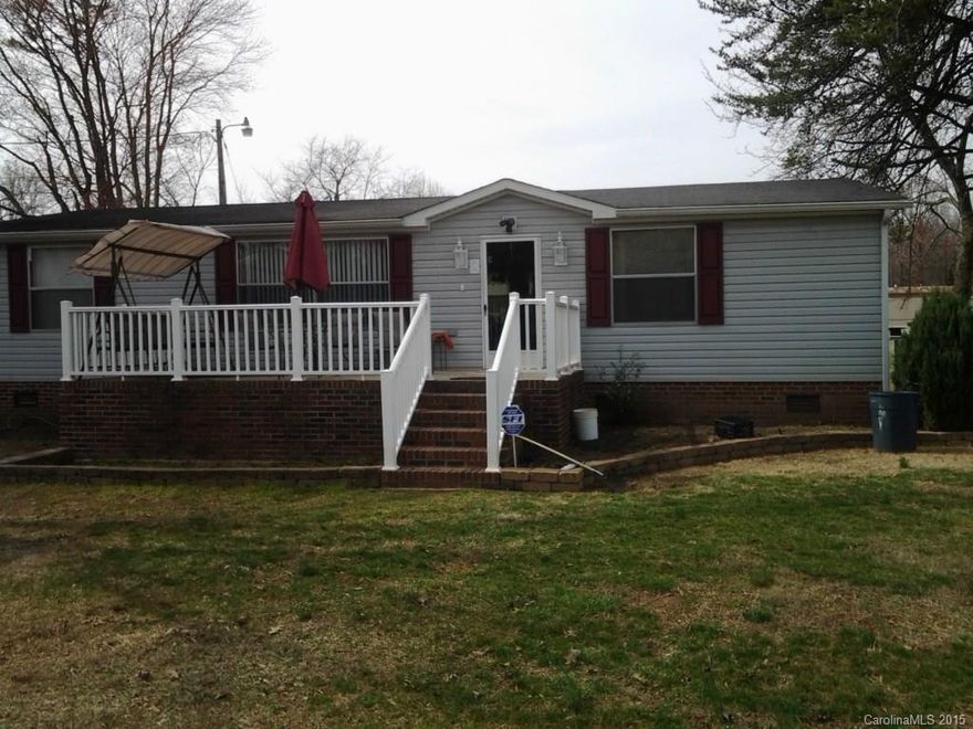 This property is well kept, fenced back yard, 2 storage buildings. This is a great property for a first time home buyer or for an investor purchase.