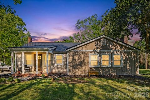 2341 Dixon Road Belmont NC 28012