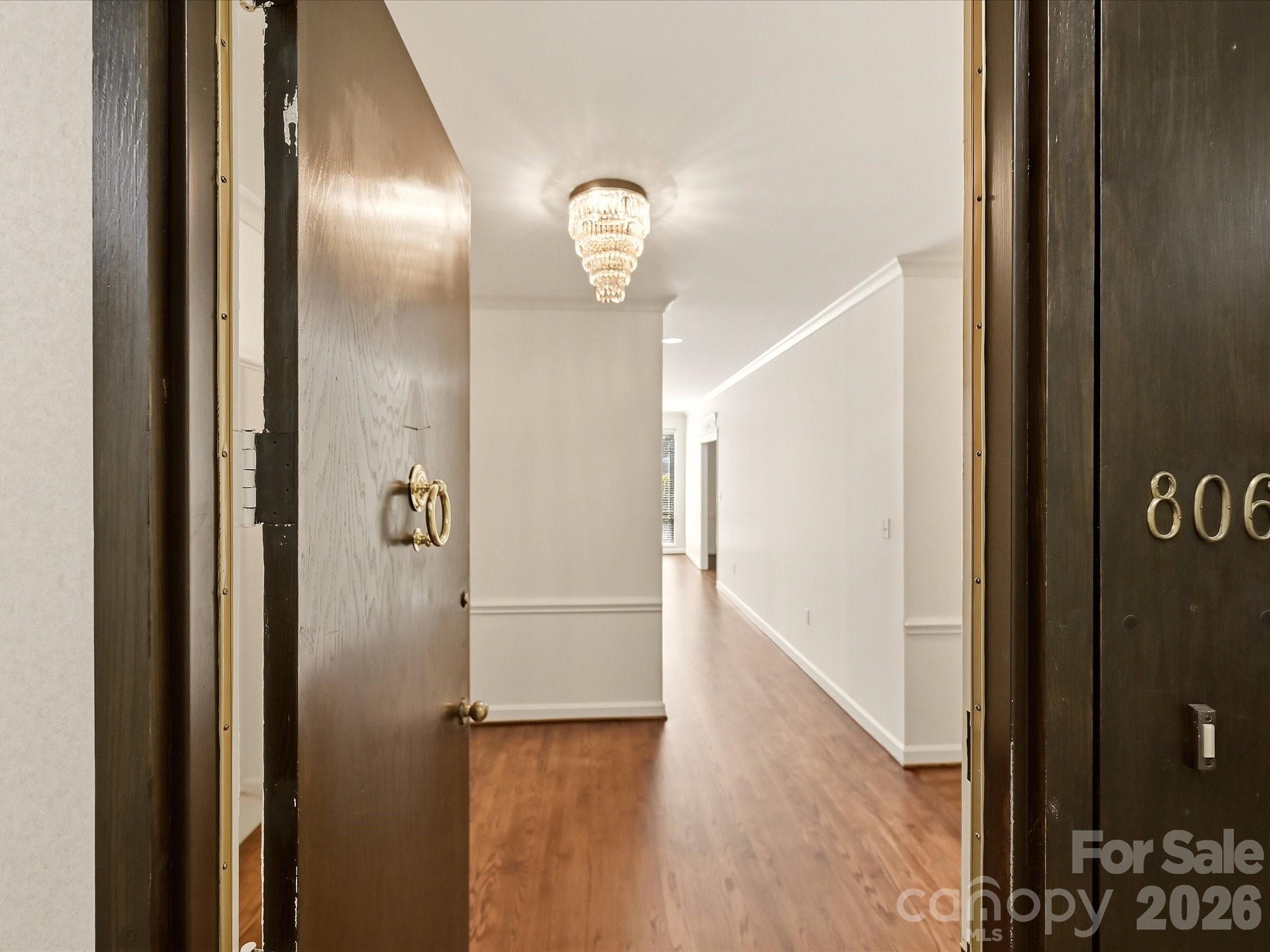 806 Cherokee Road