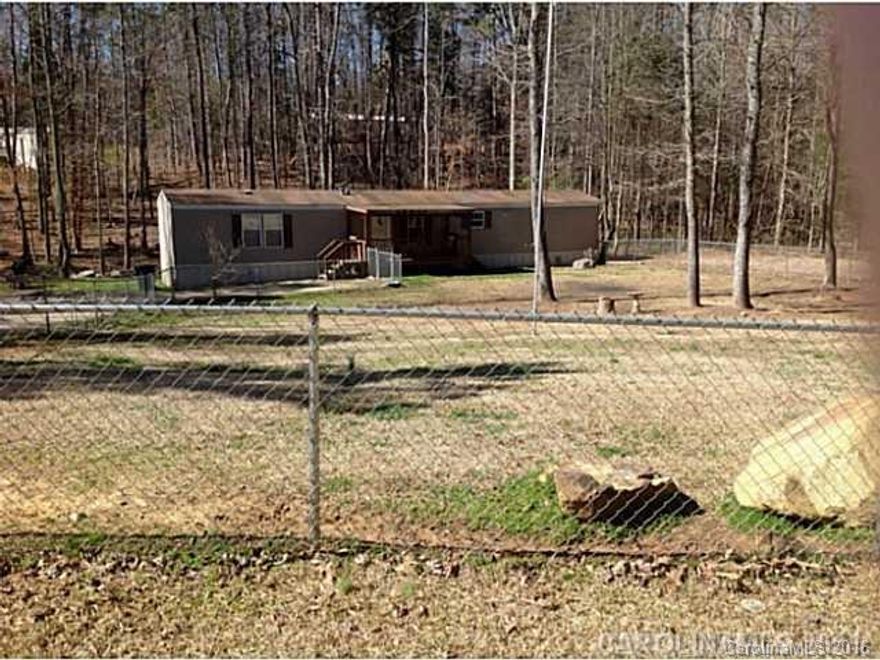 This is an estate sell home. Sold AS-IS. Motivated Seller.