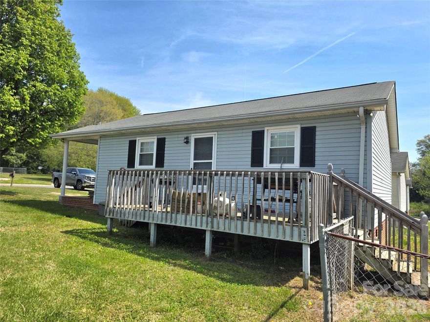 Wonderful starter home or investment property. Nice size kitchen with plenty of counter top space, kitchen cabinets freshly painted, laundry closet. Deck area for grilling, big fenced in backyard. New updated windows easy for cleaning. Convenient location minutes from I-85/Hwy 29-74 & the community pool. Don't miss out on this one!