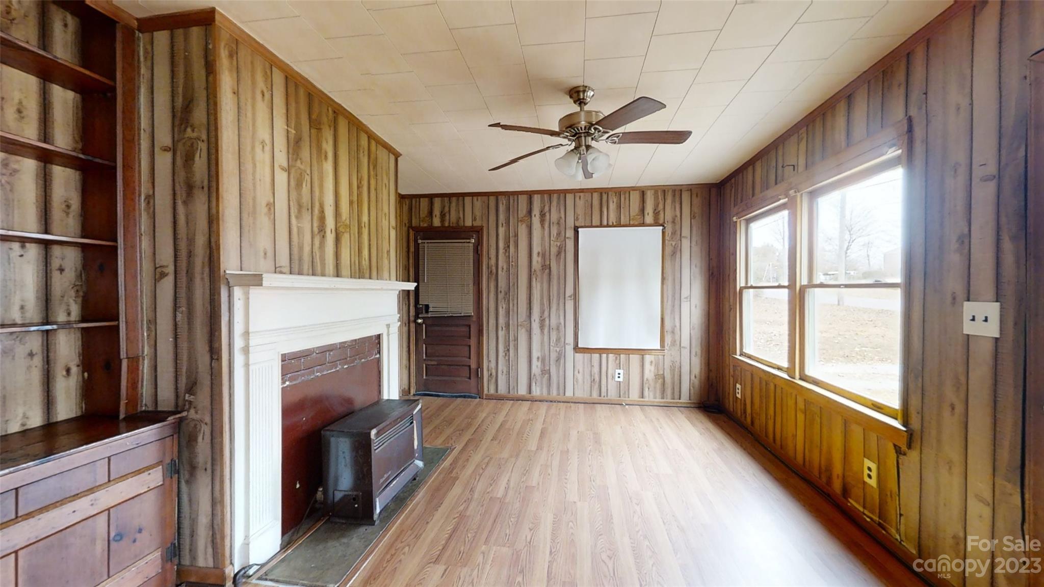 UNITY COMMUNITY - Residential