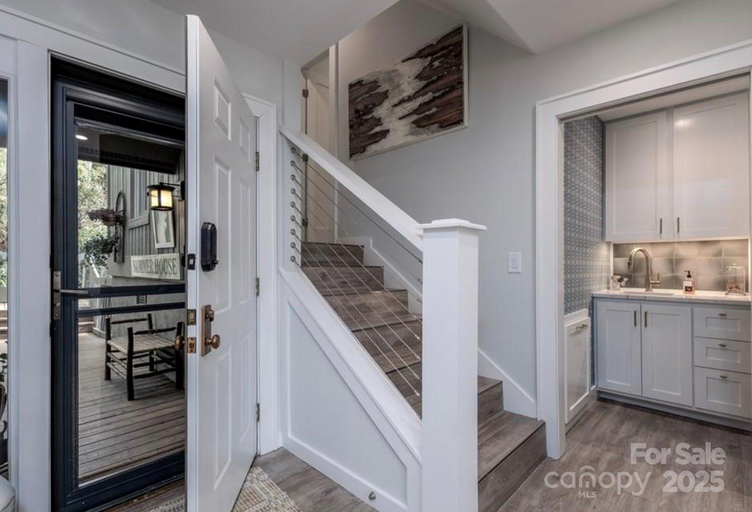 82 Racquet Club Villas Drive 7C