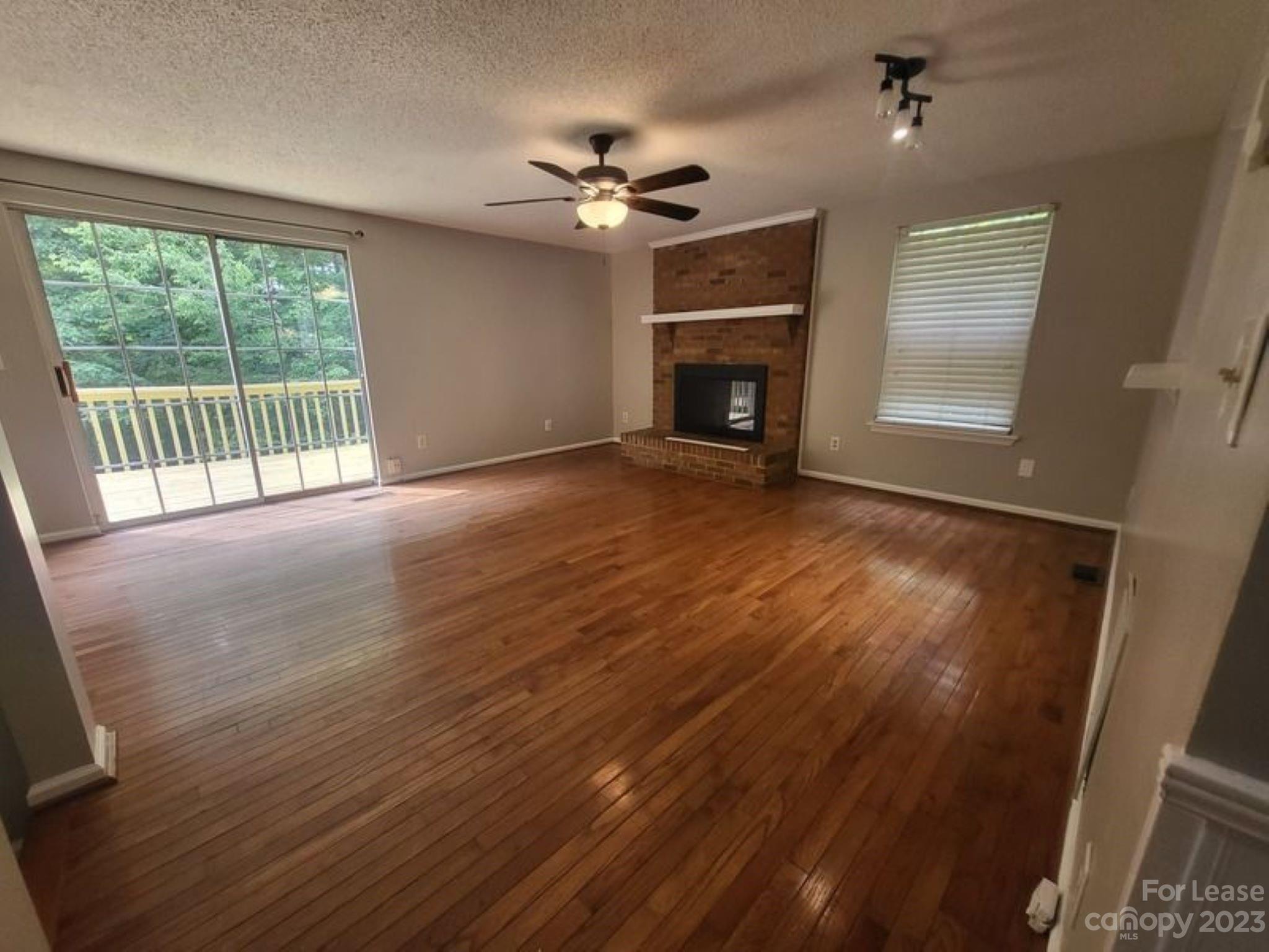 Pheasant Knoll - Residential Lease