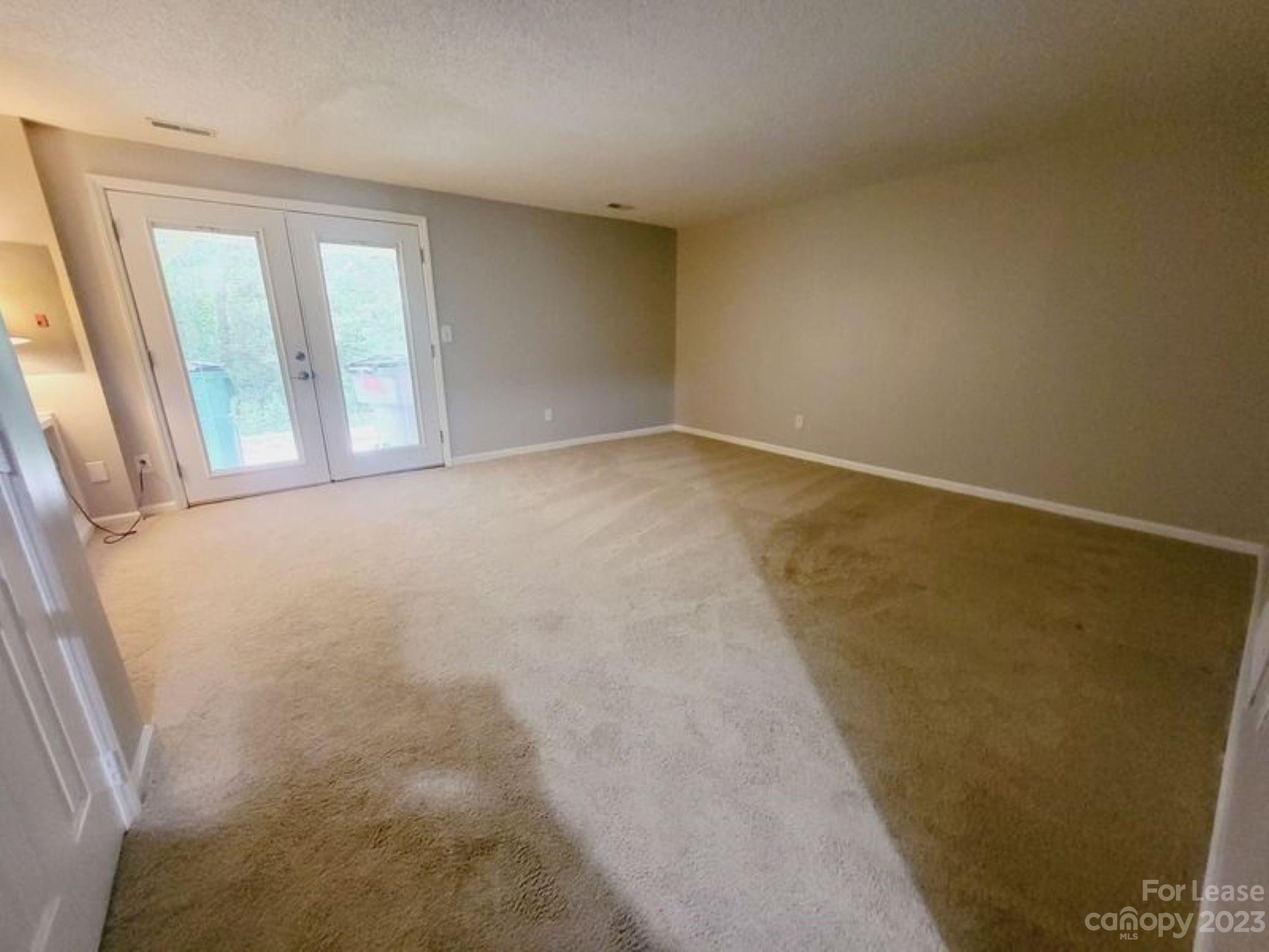 Pheasant Knoll - Residential Lease