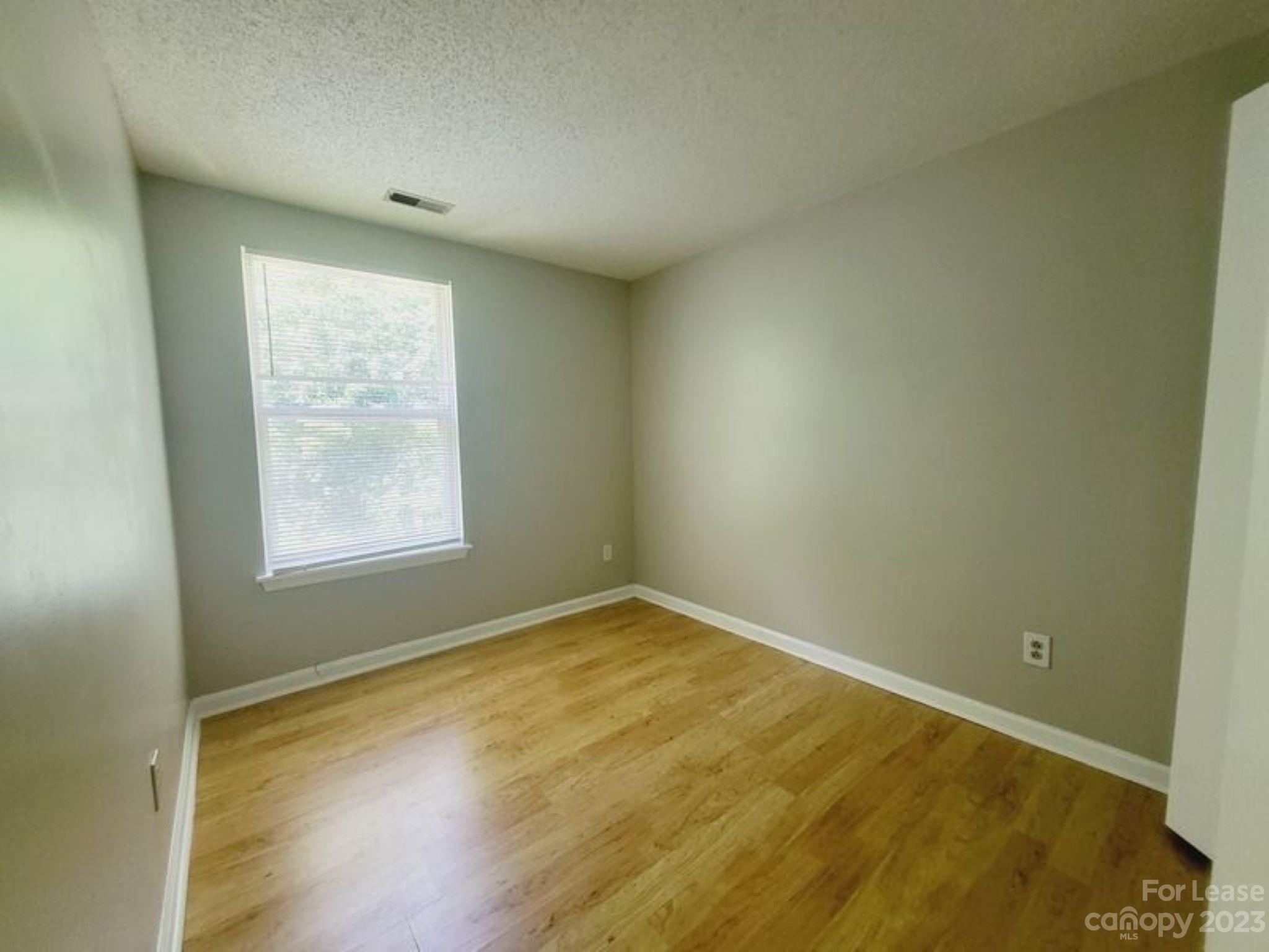 Pheasant Knoll - Residential Lease