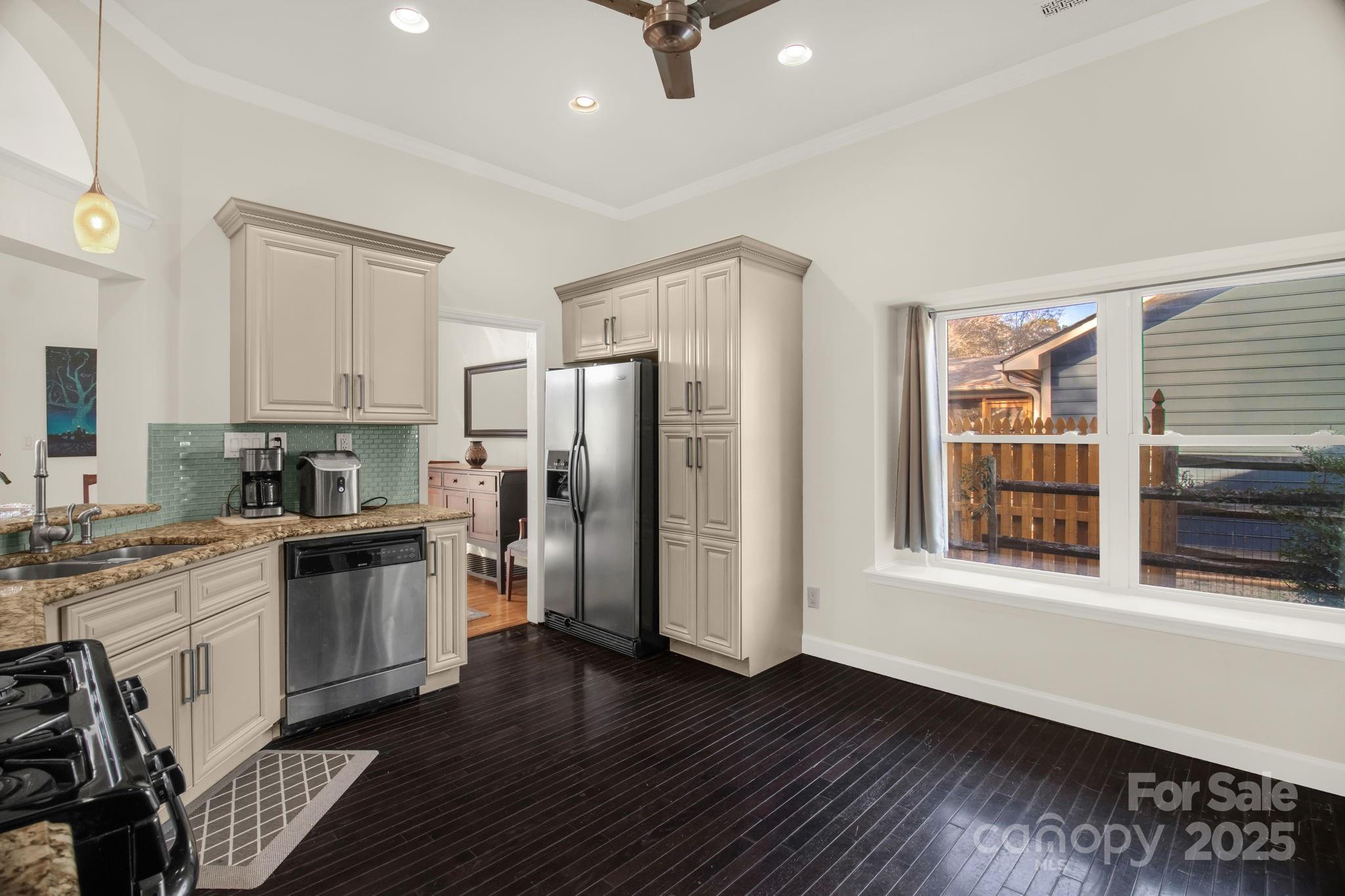 9924 Liberty Bell Court