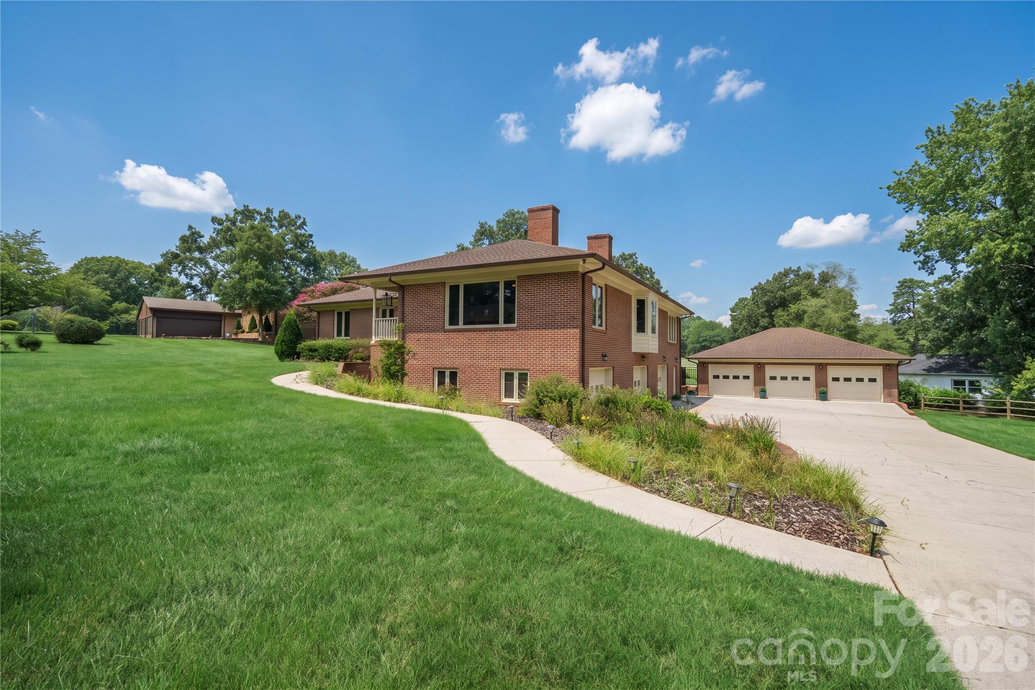 1419 Stoneyridge Drive