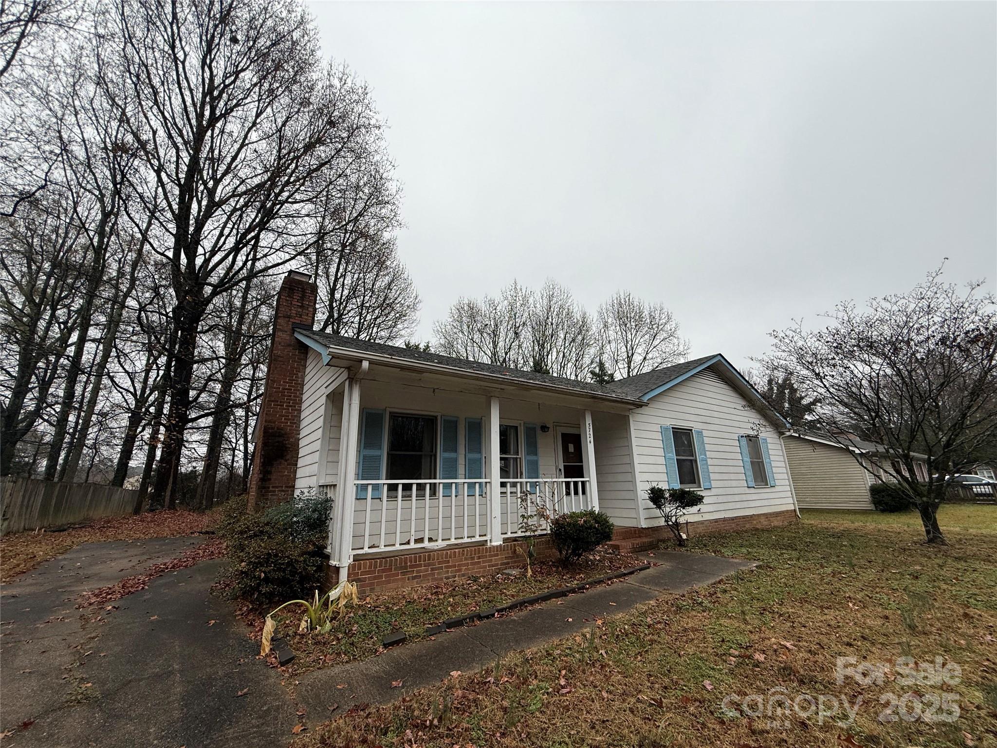 5724 Glenshire Court