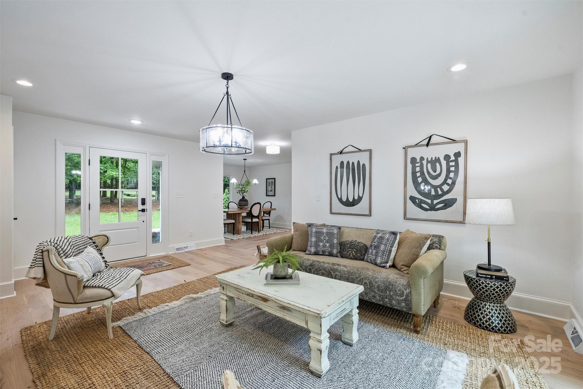 9520 Squirrel Hollow Lane