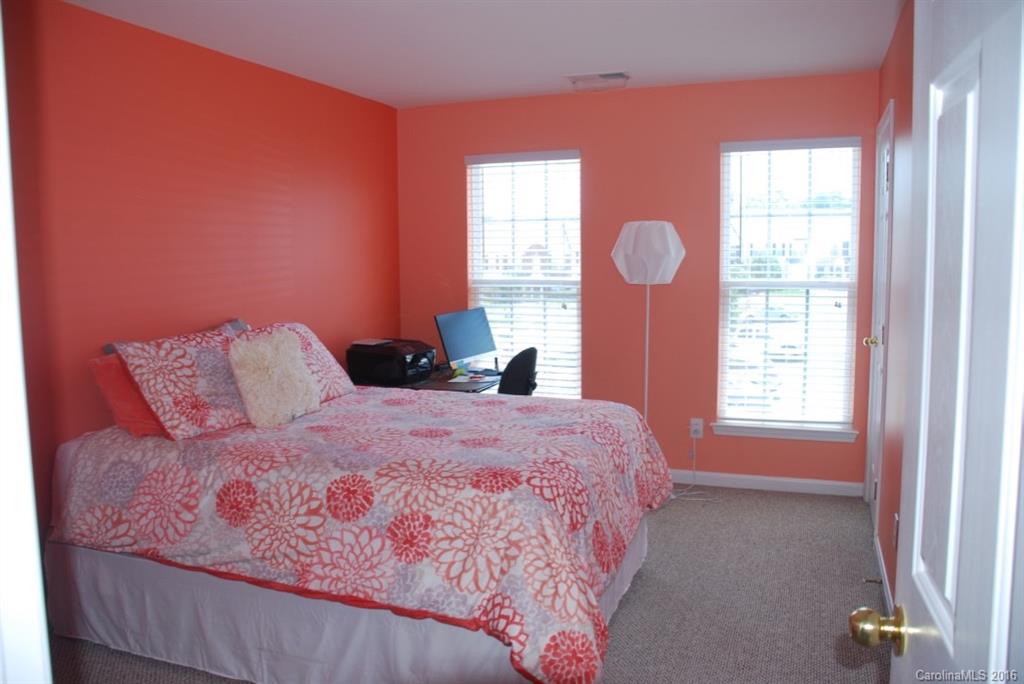 Autumn Cove at Lake Wylie - Residential Lease