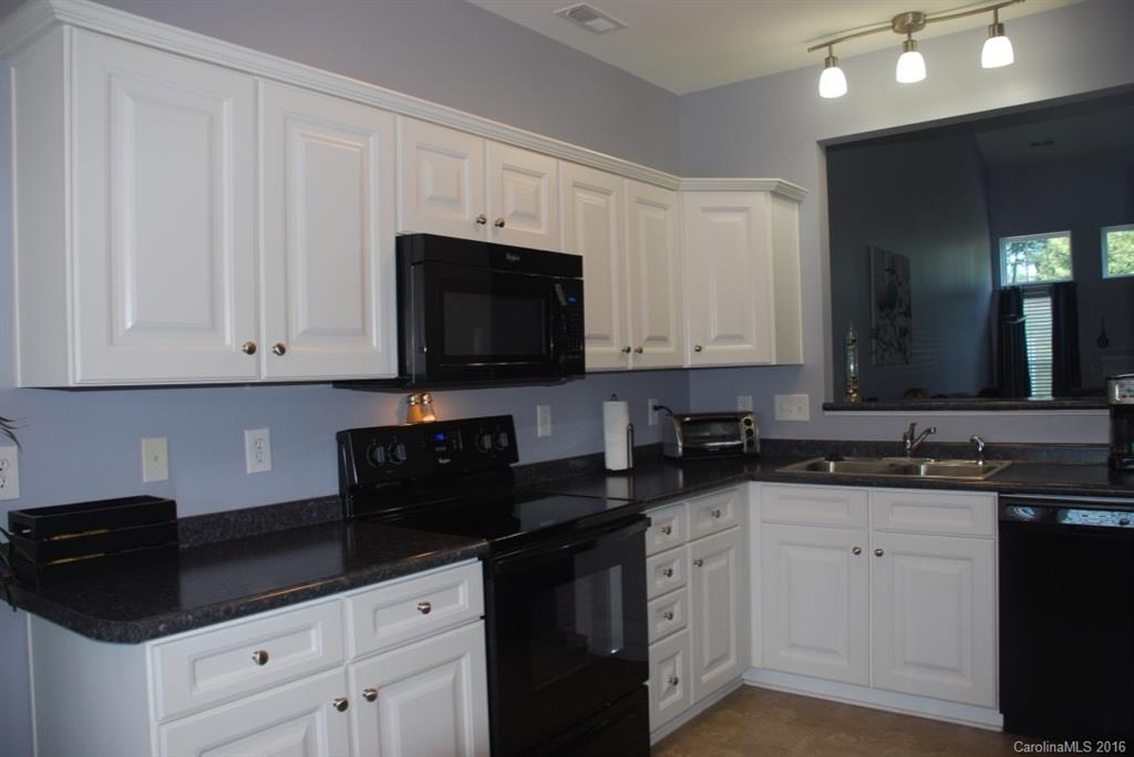 Autumn Cove at Lake Wylie - Residential Lease