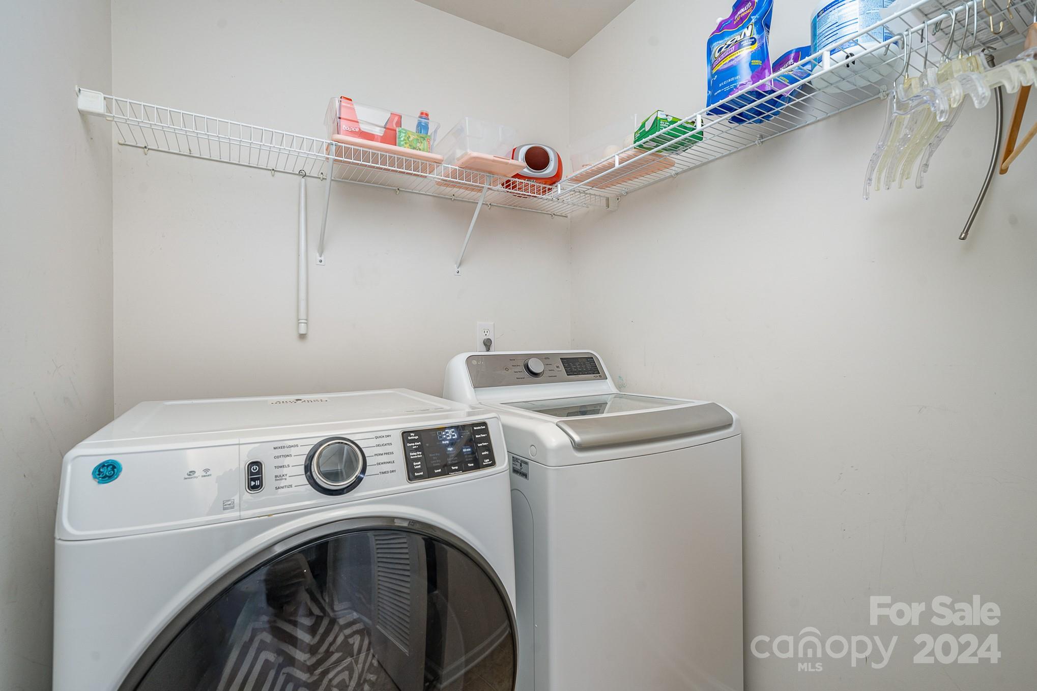 Sandy Pointe - Residential