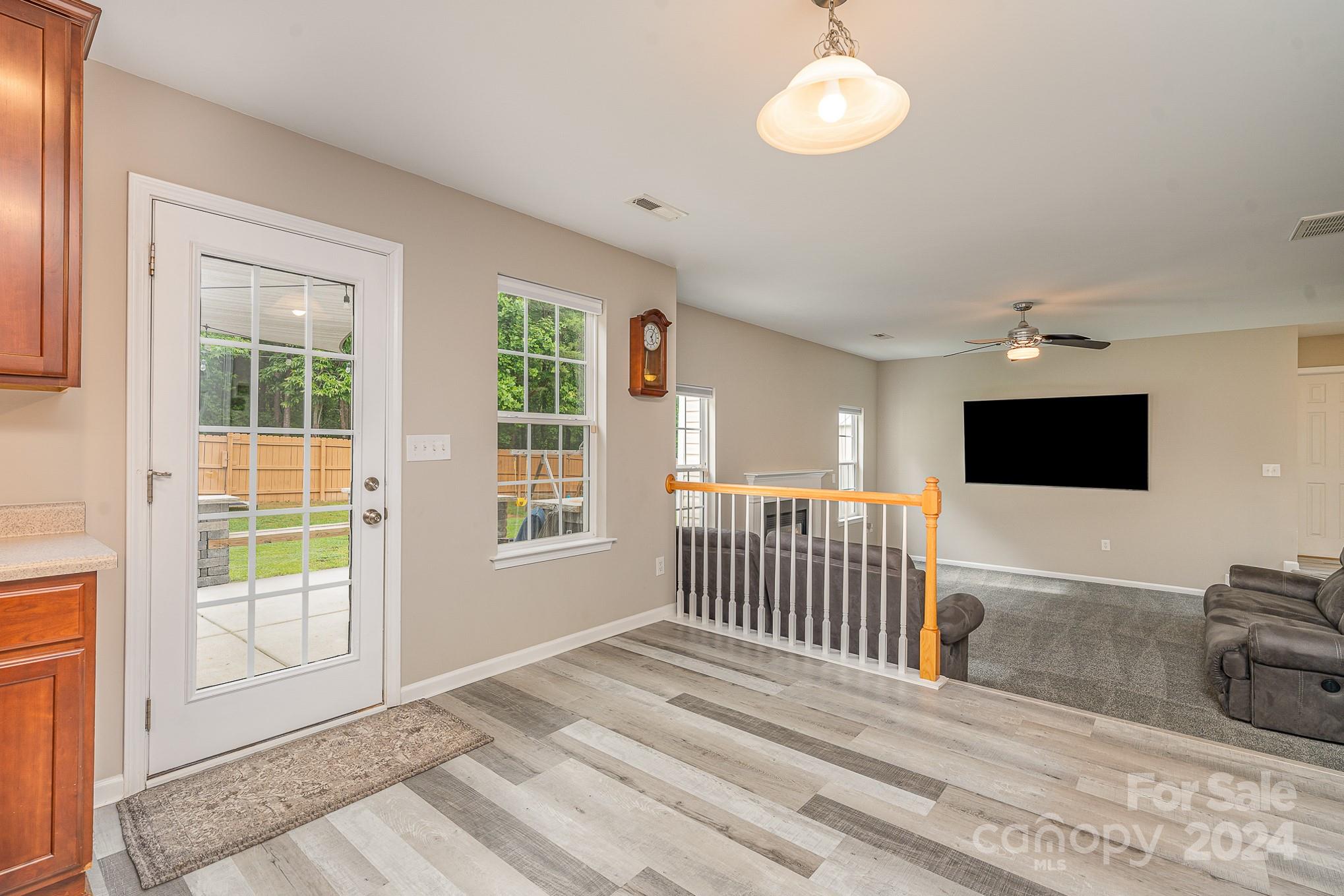 Sandy Pointe - Residential