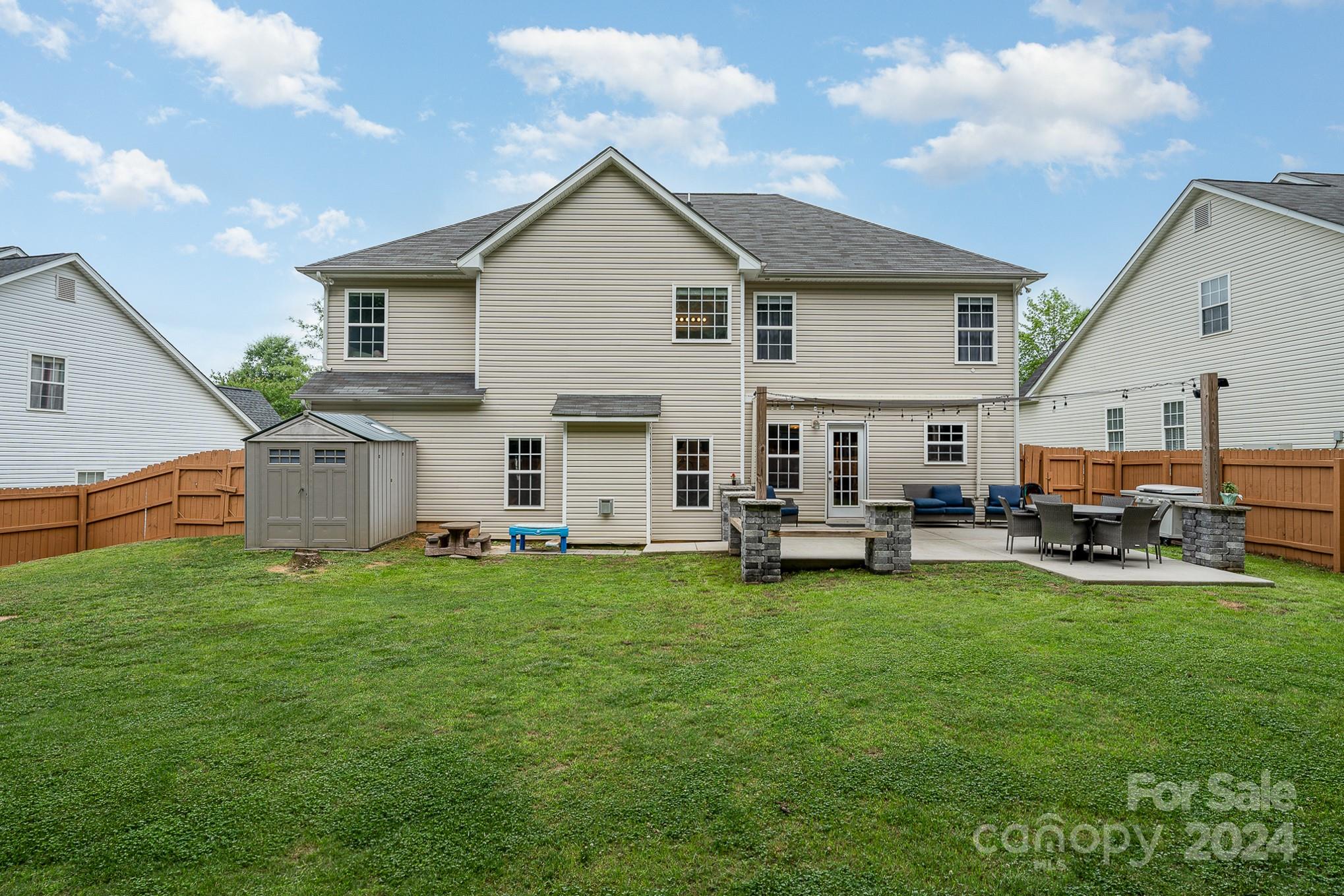 Sandy Pointe - Residential