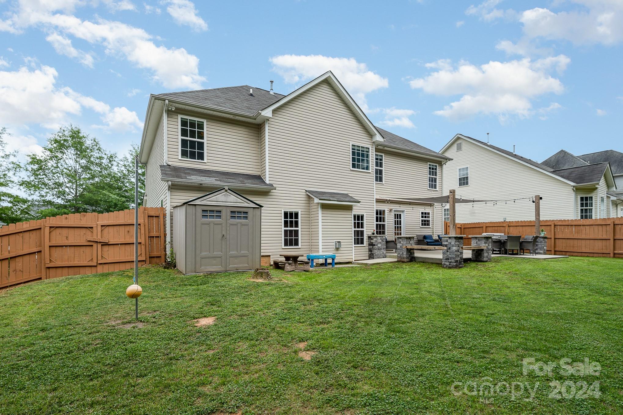 Sandy Pointe - Residential