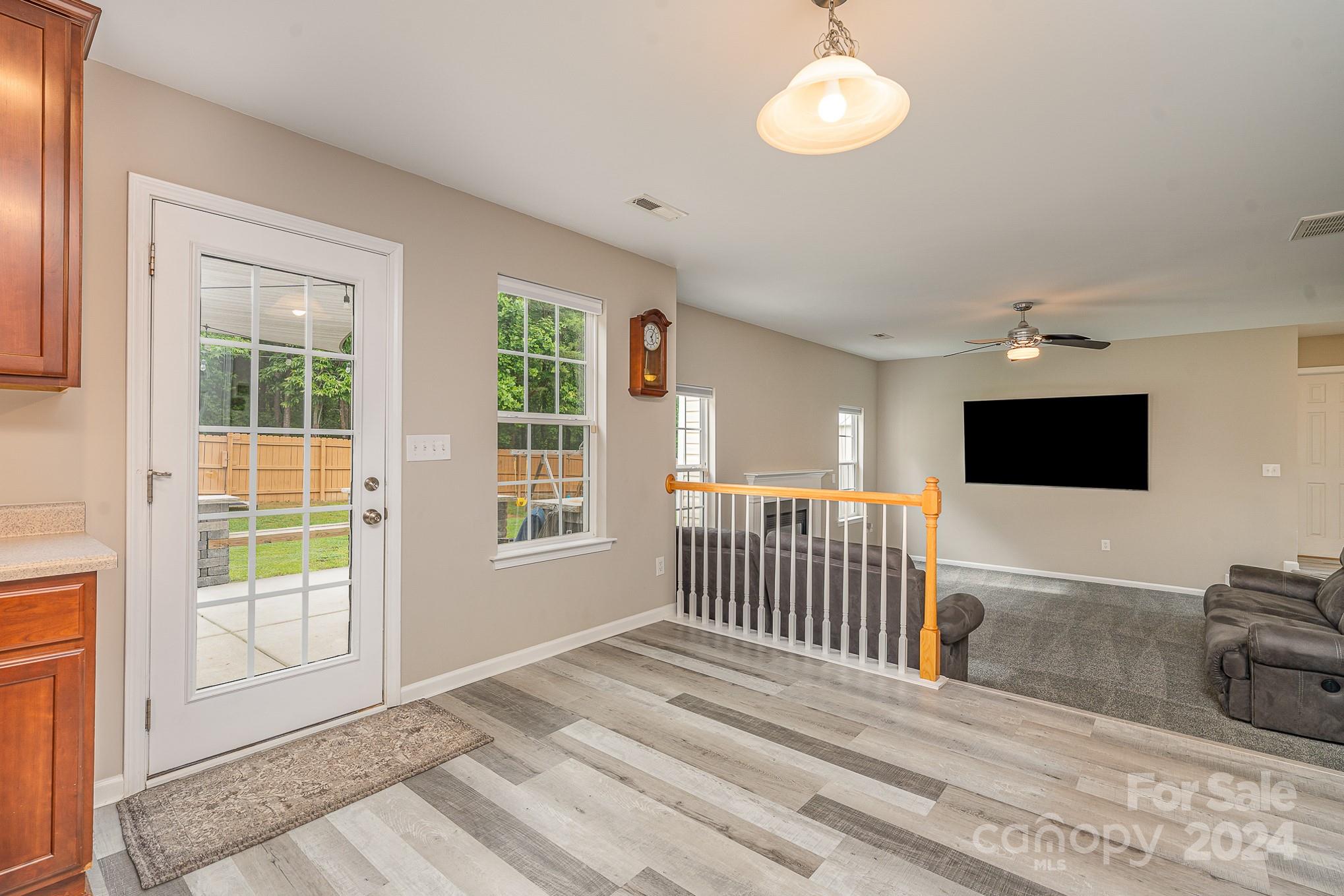 Sandy Pointe - Residential