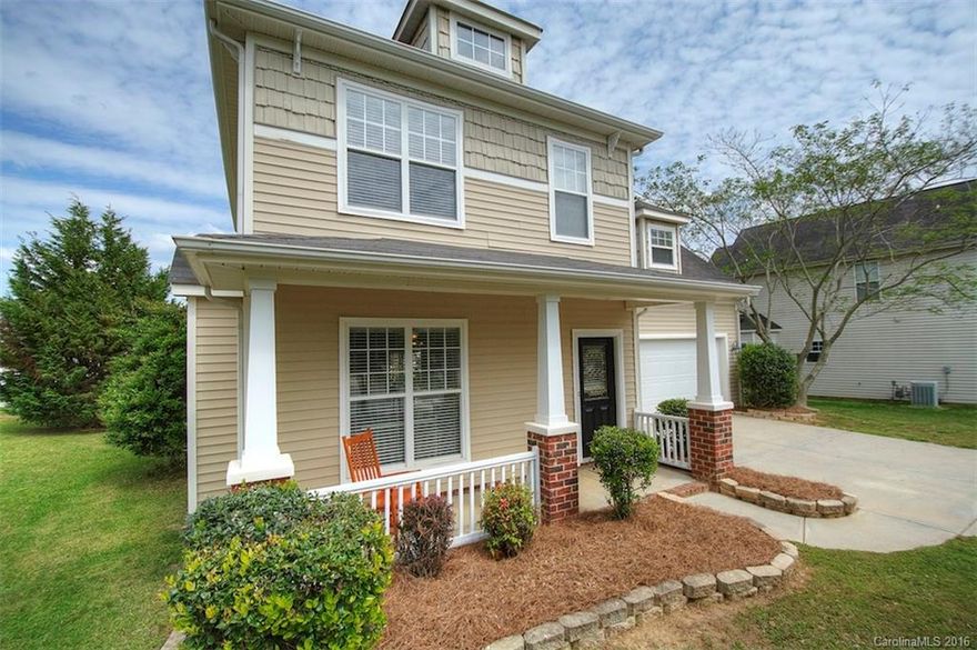 4BR/2.5BA traditional 2 story home in the sought after Union County community of Taylor Glenn, Indian Trail. Features include 5' hardwoods, granite, trey ceilings in master, spacious bonus room/4th BR. Exterior features include culdesac lot, mature trees, great open backyard. Neighborhood amenities include ponds, park, pool/clubhouse. Move in ready home with excellent neutral features in convenient location close to shopping, dining and schools.