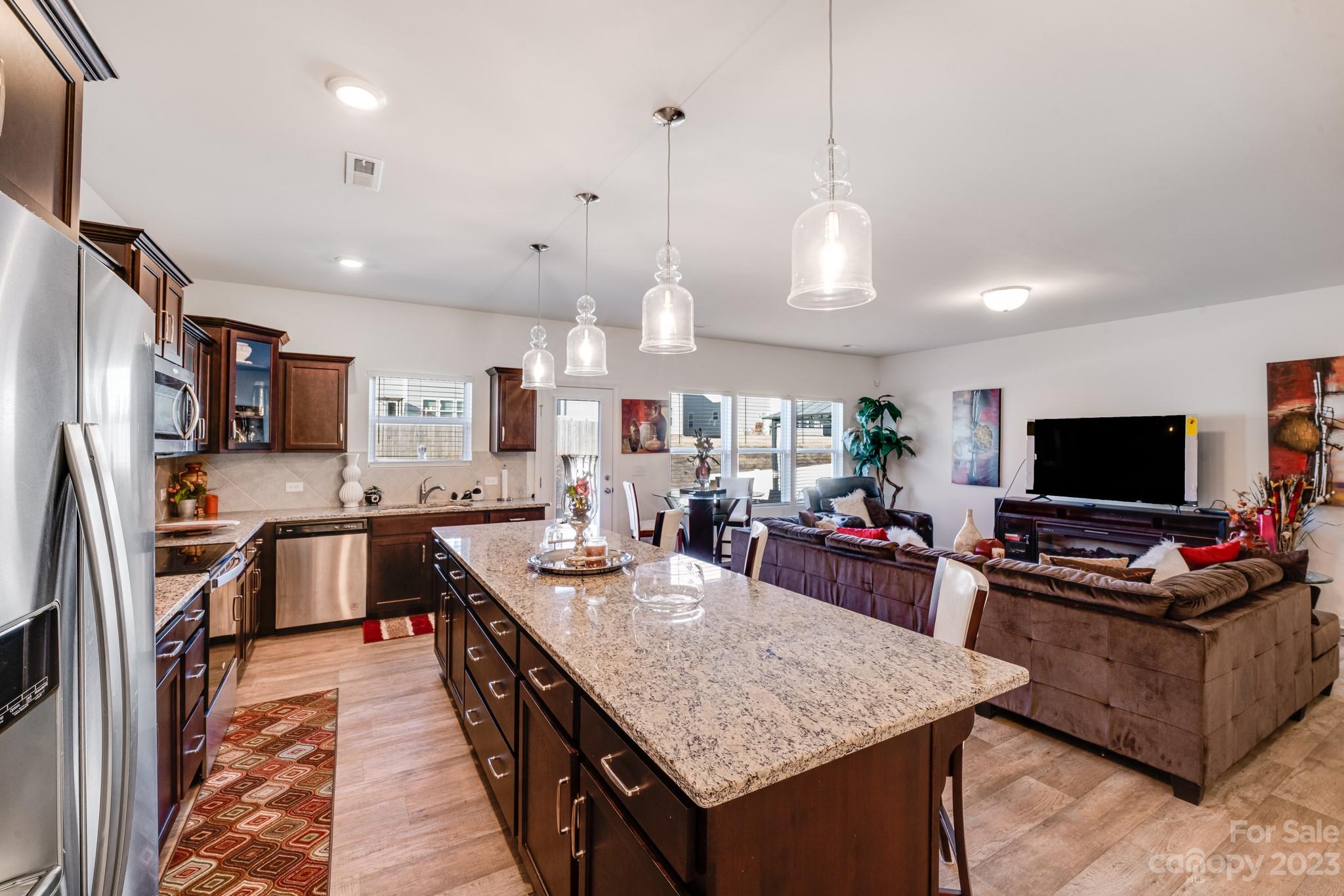 Alexander Commons - Residential