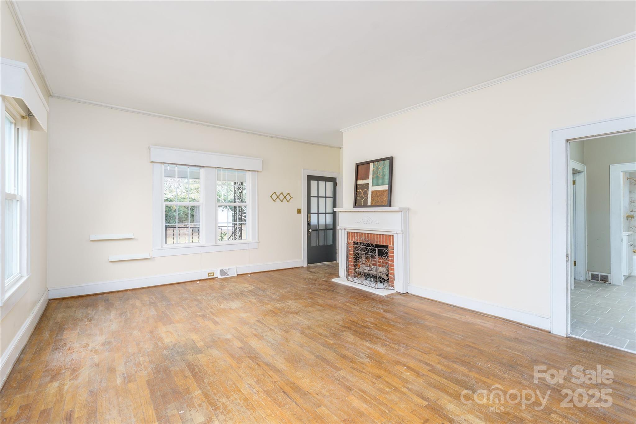 315 W Blakeney Street