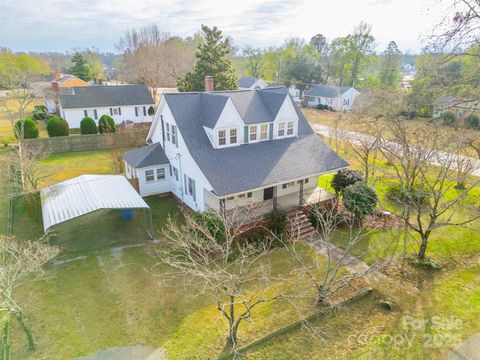 315 W Blakeney Street Pageland SC 29728