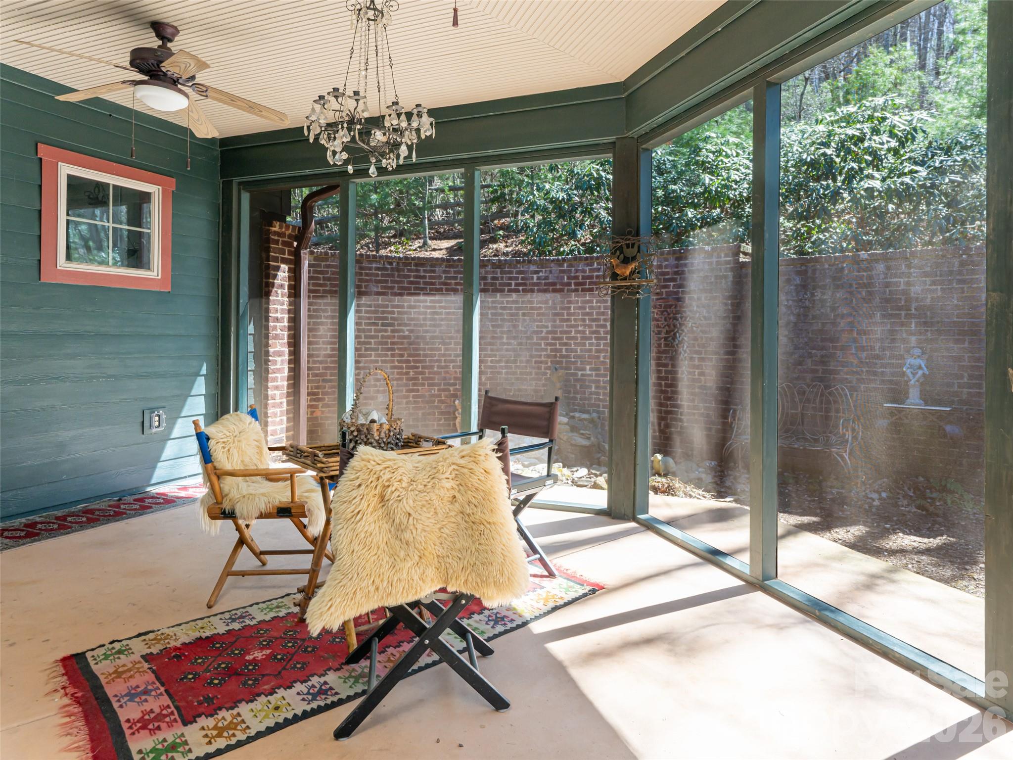 Oak Hollow - Residential