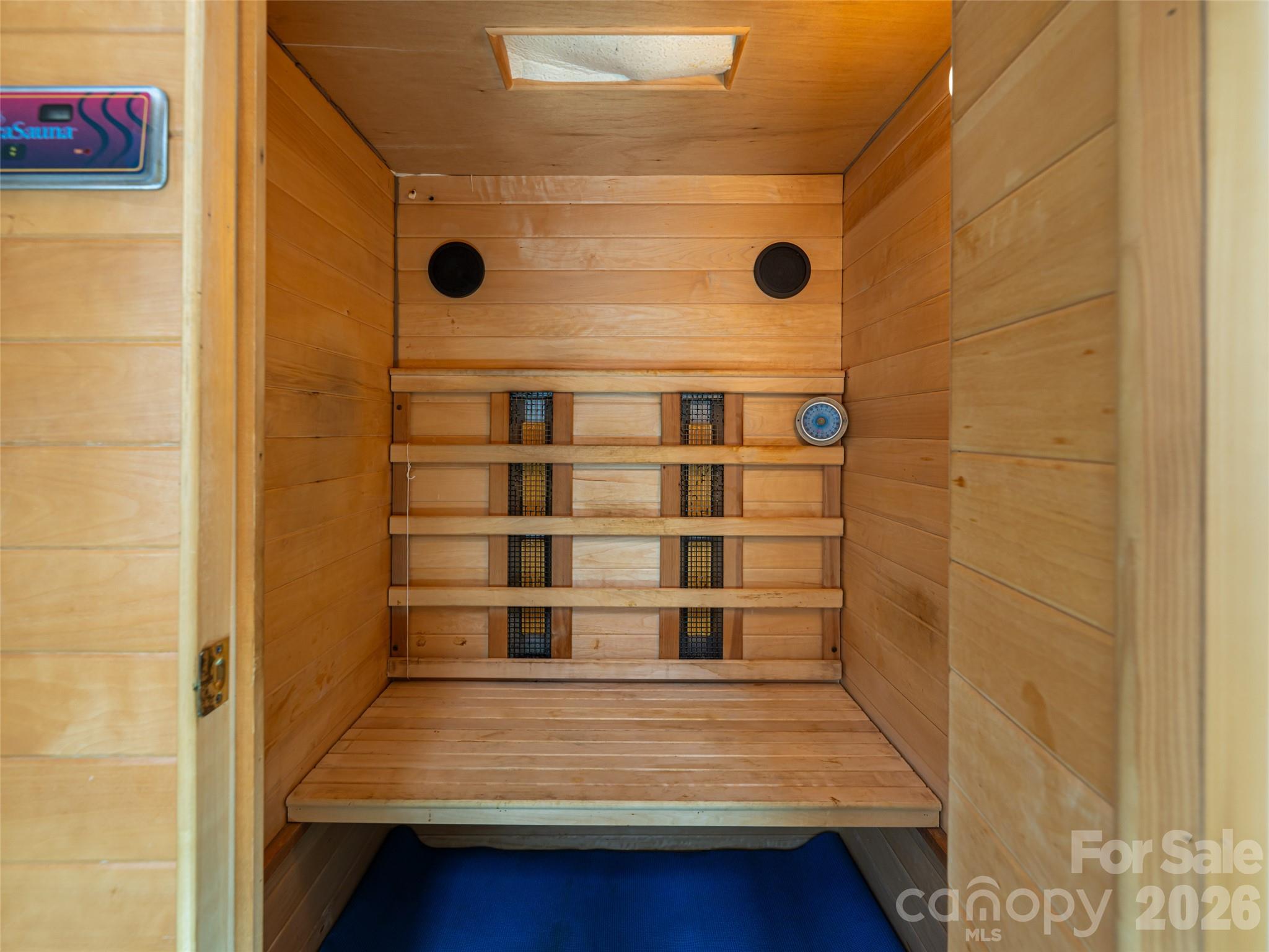 Oak Hollow - Residential