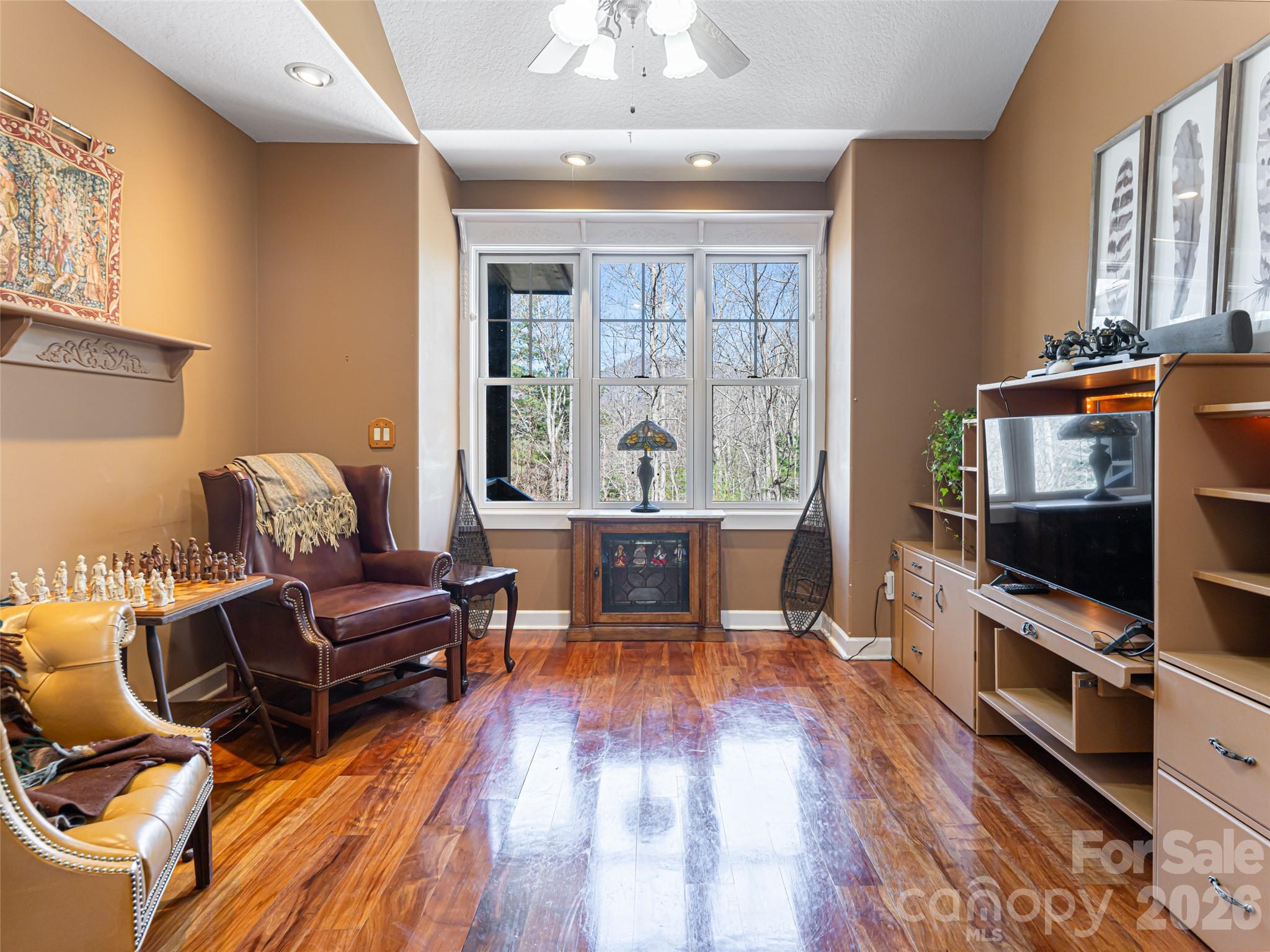 Oak Hollow - Residential