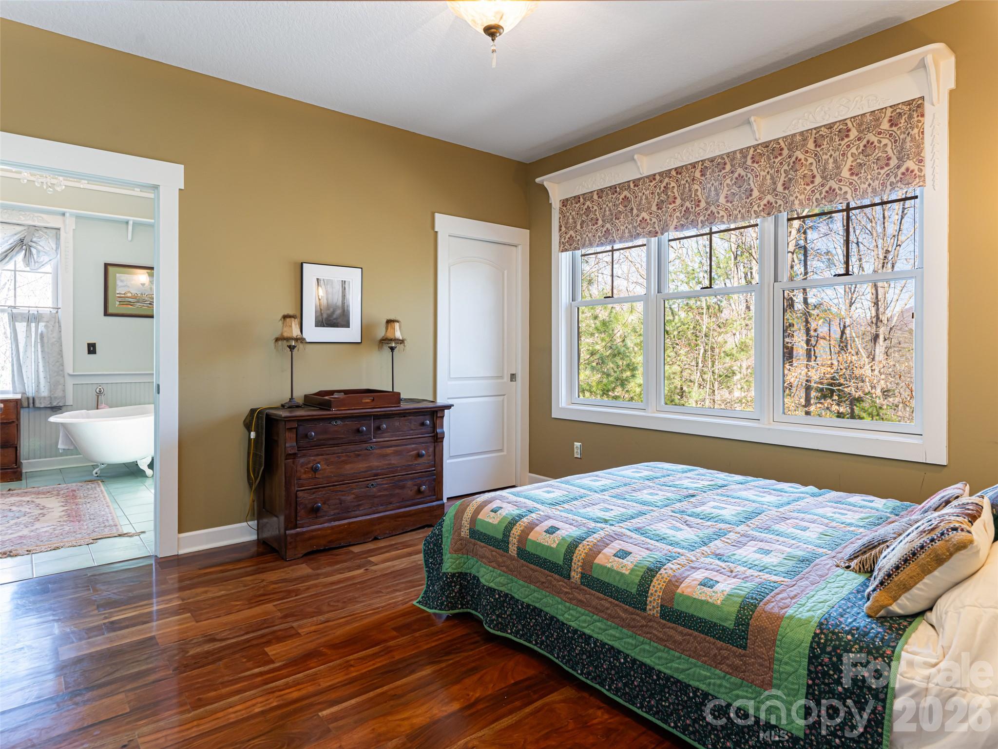 Oak Hollow - Residential