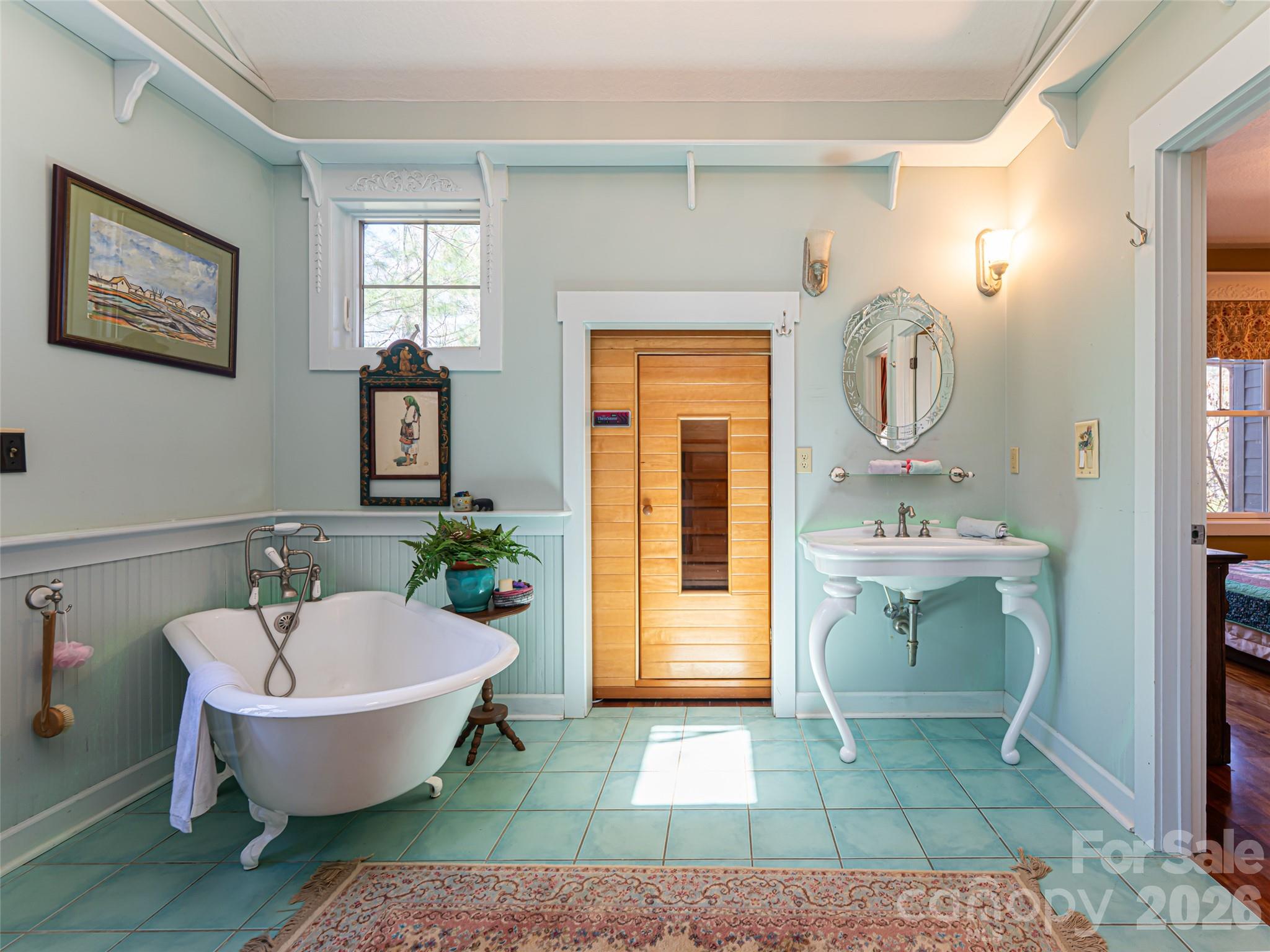 Oak Hollow - Residential