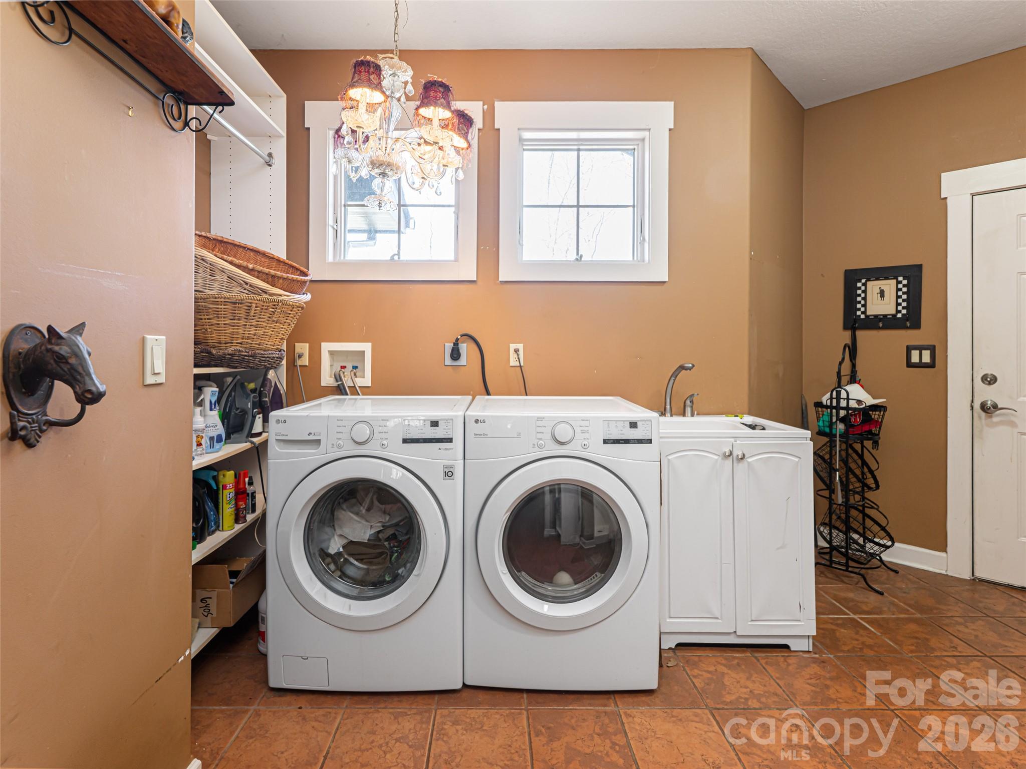 Oak Hollow - Residential