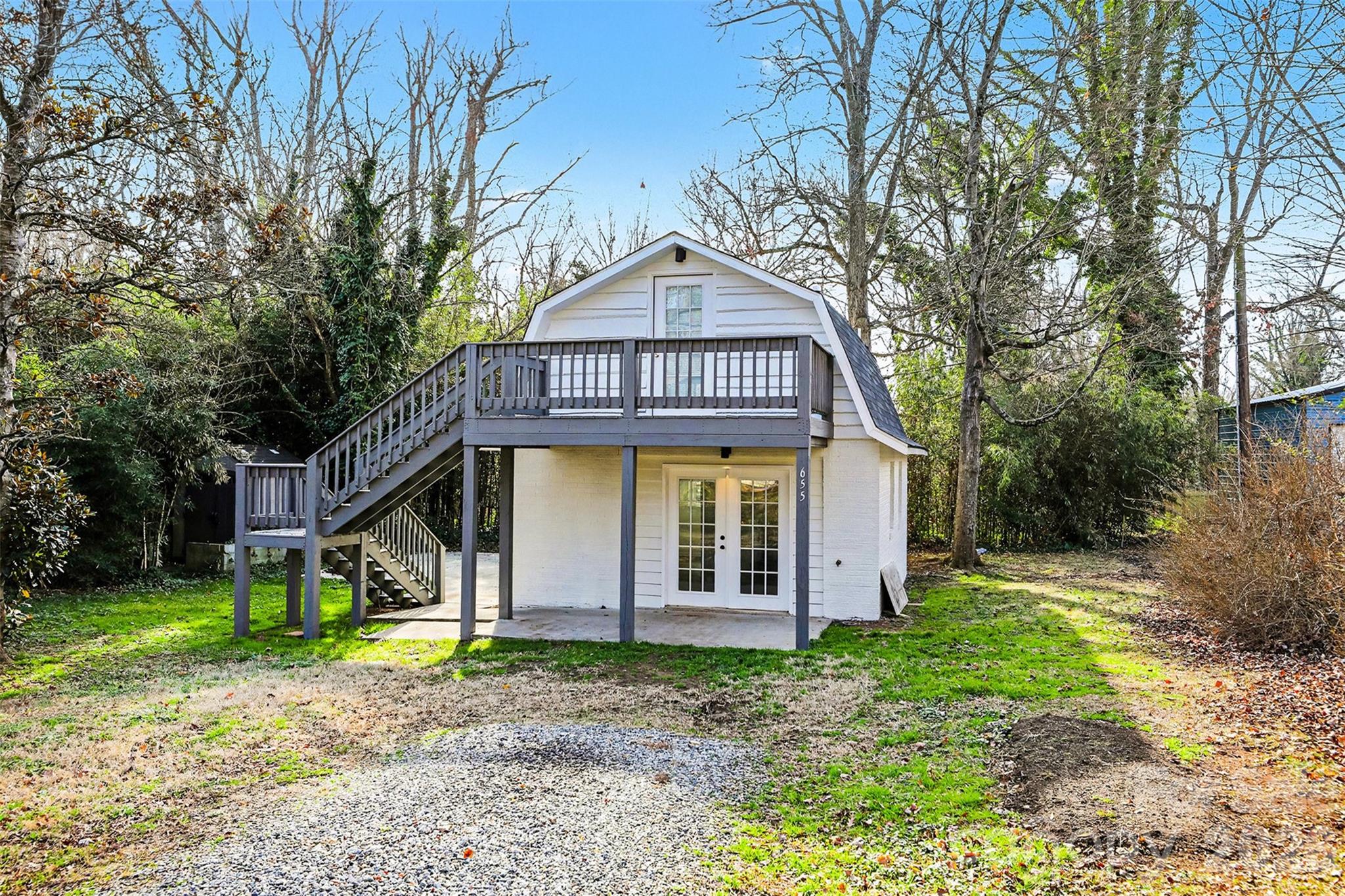 655 Ridgecrest Drive