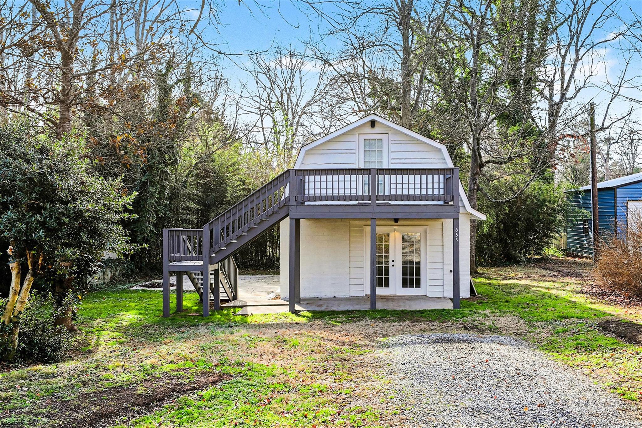 655 Ridgecrest Drive