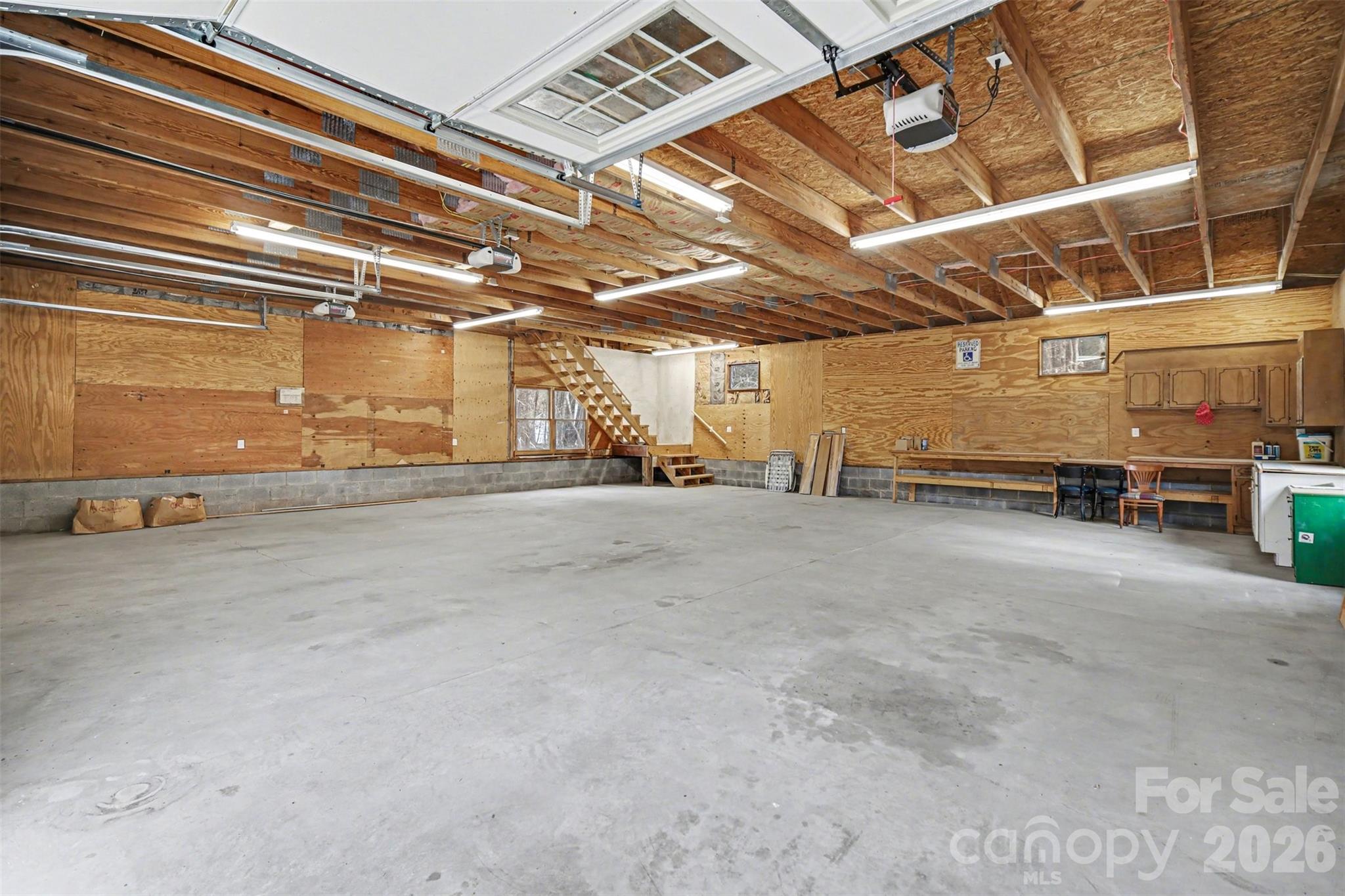 SHADY OAKS - Residential