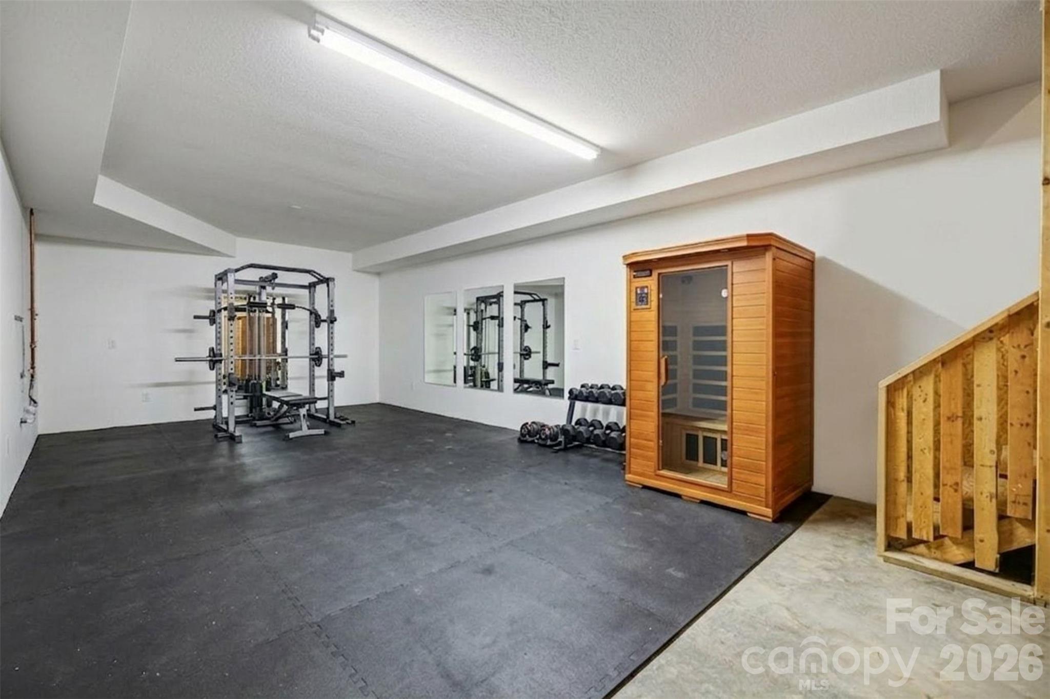 SHADY OAKS - Residential