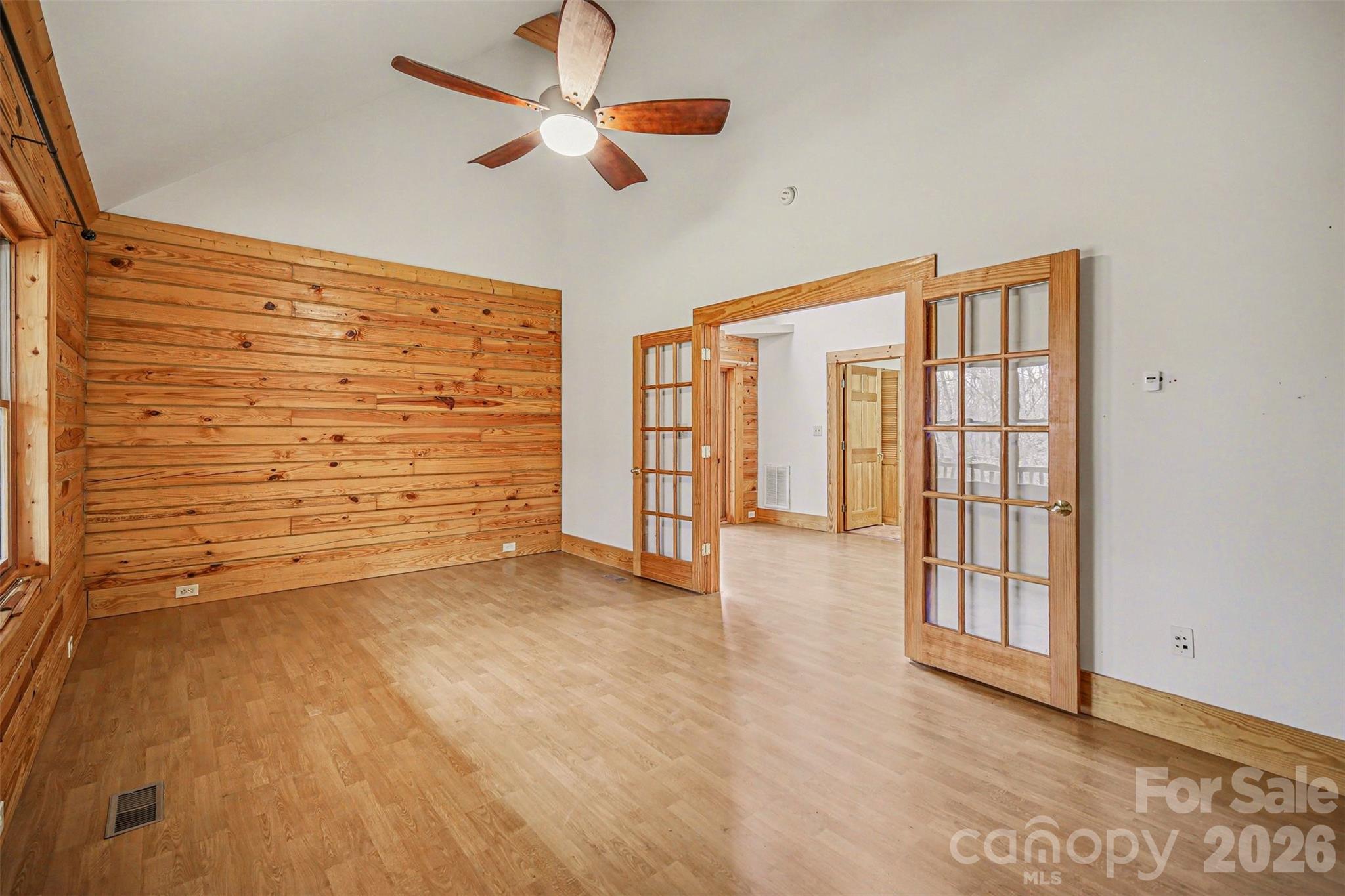 SHADY OAKS - Residential