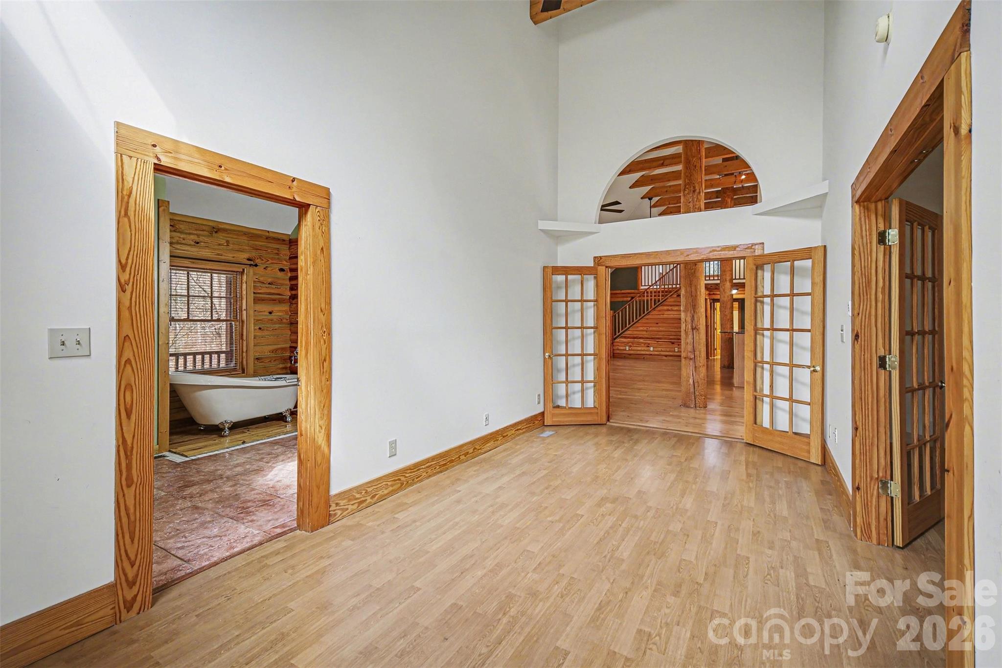 SHADY OAKS - Residential