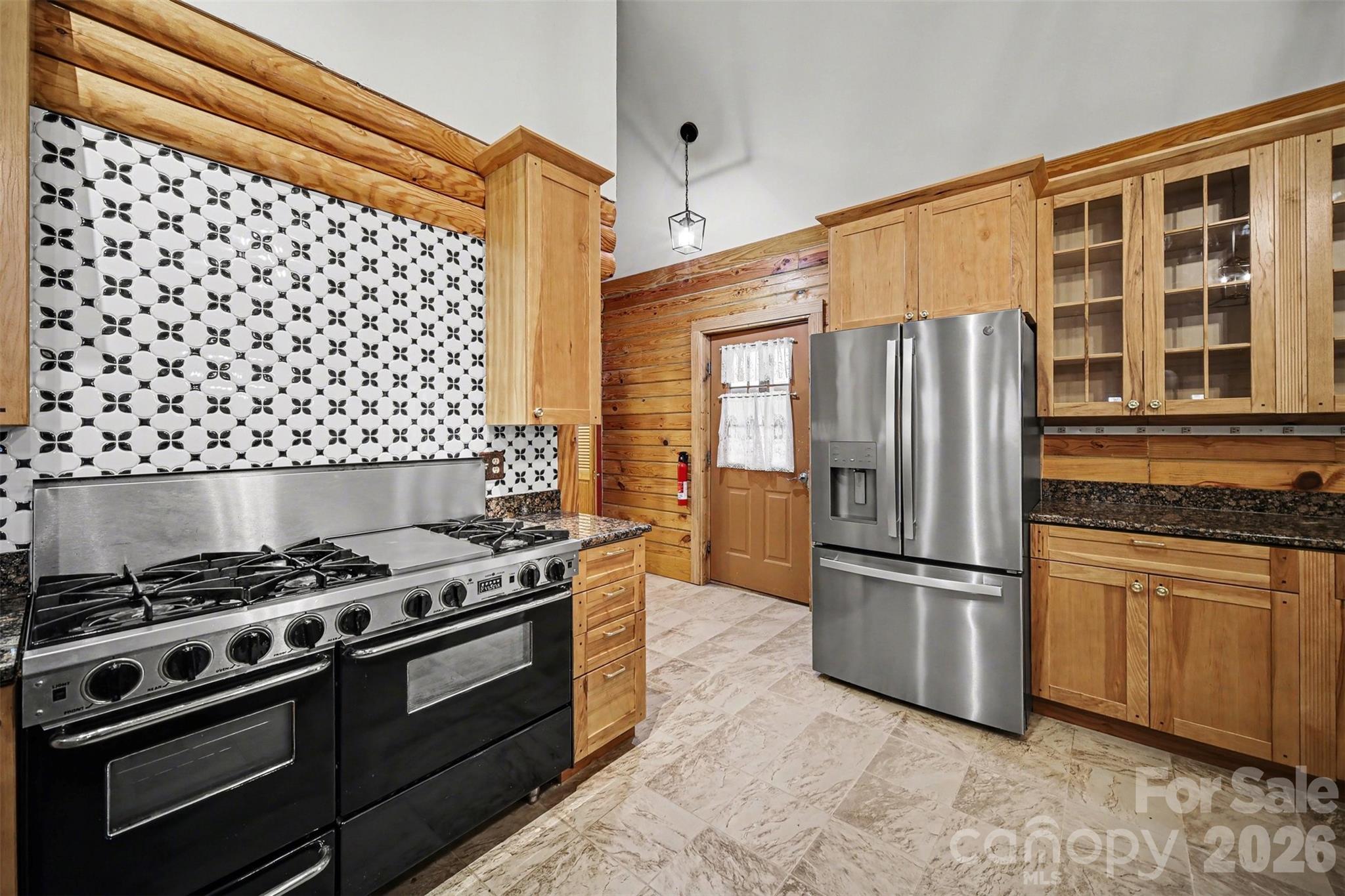 SHADY OAKS - Residential