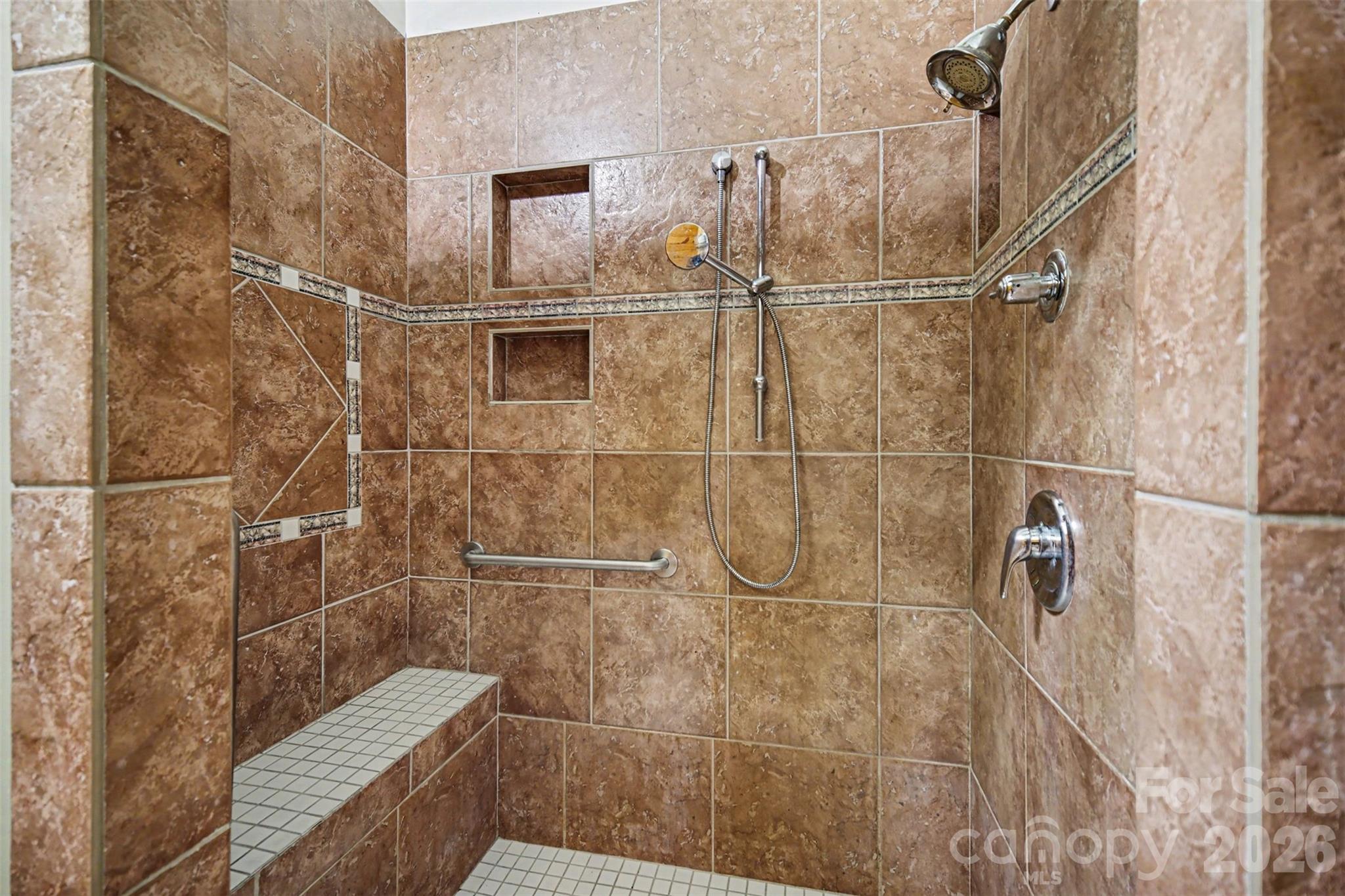 SHADY OAKS - Residential