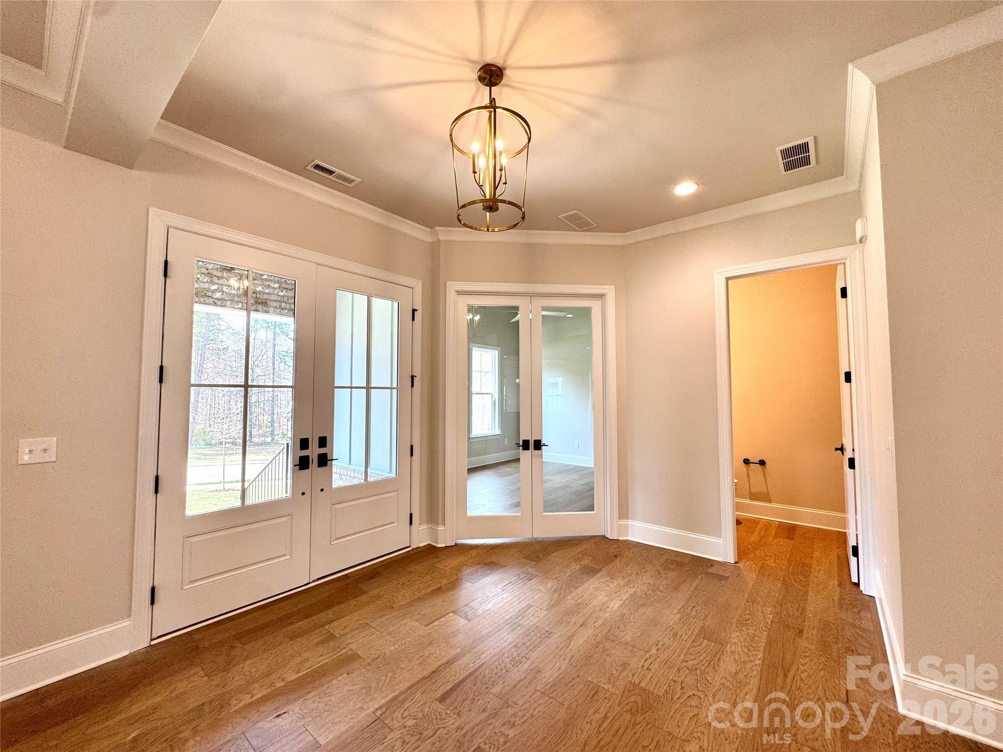 2400 Callaghan Court 70