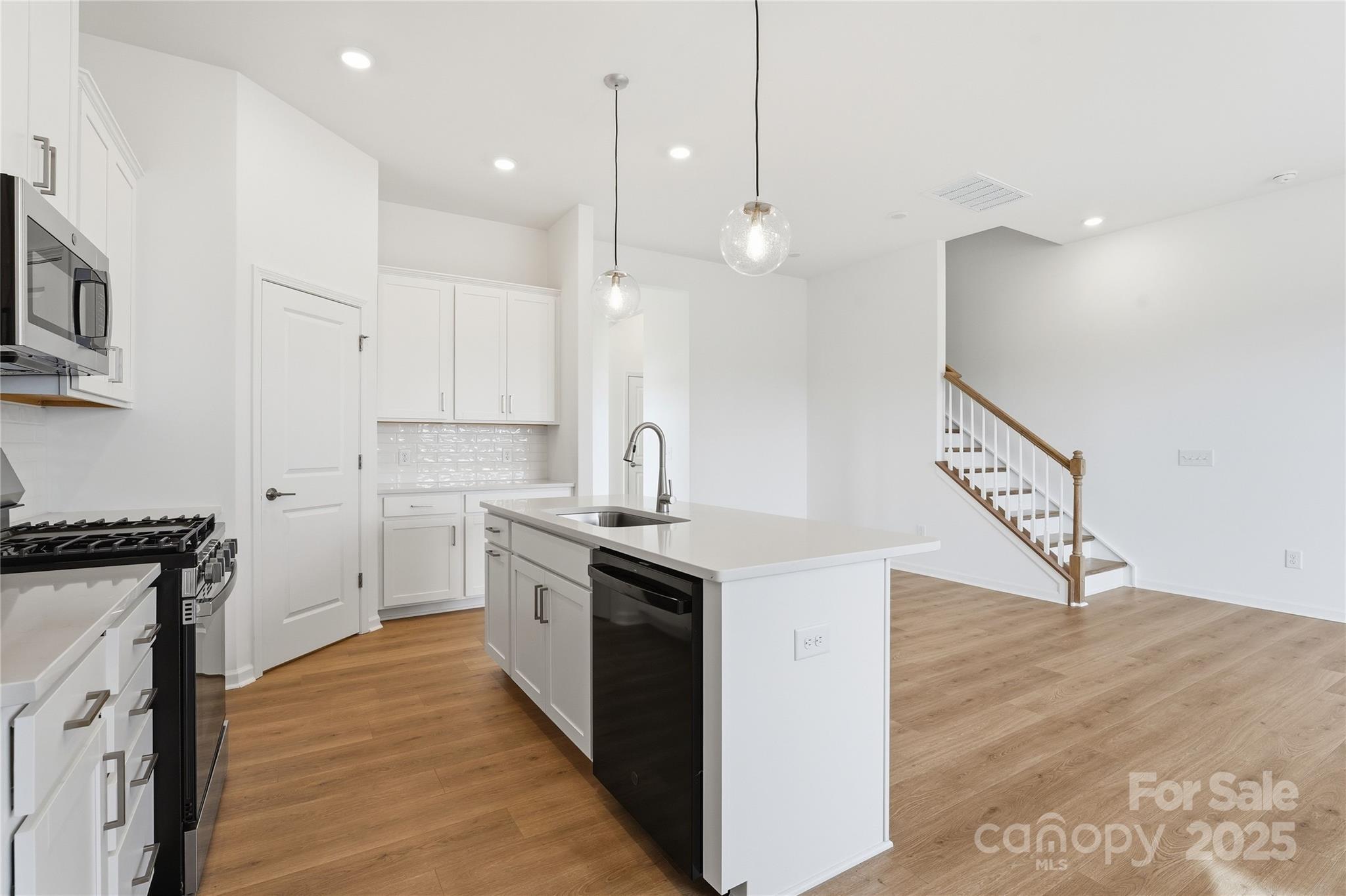 The Ridge at Sugar Creek - Residential