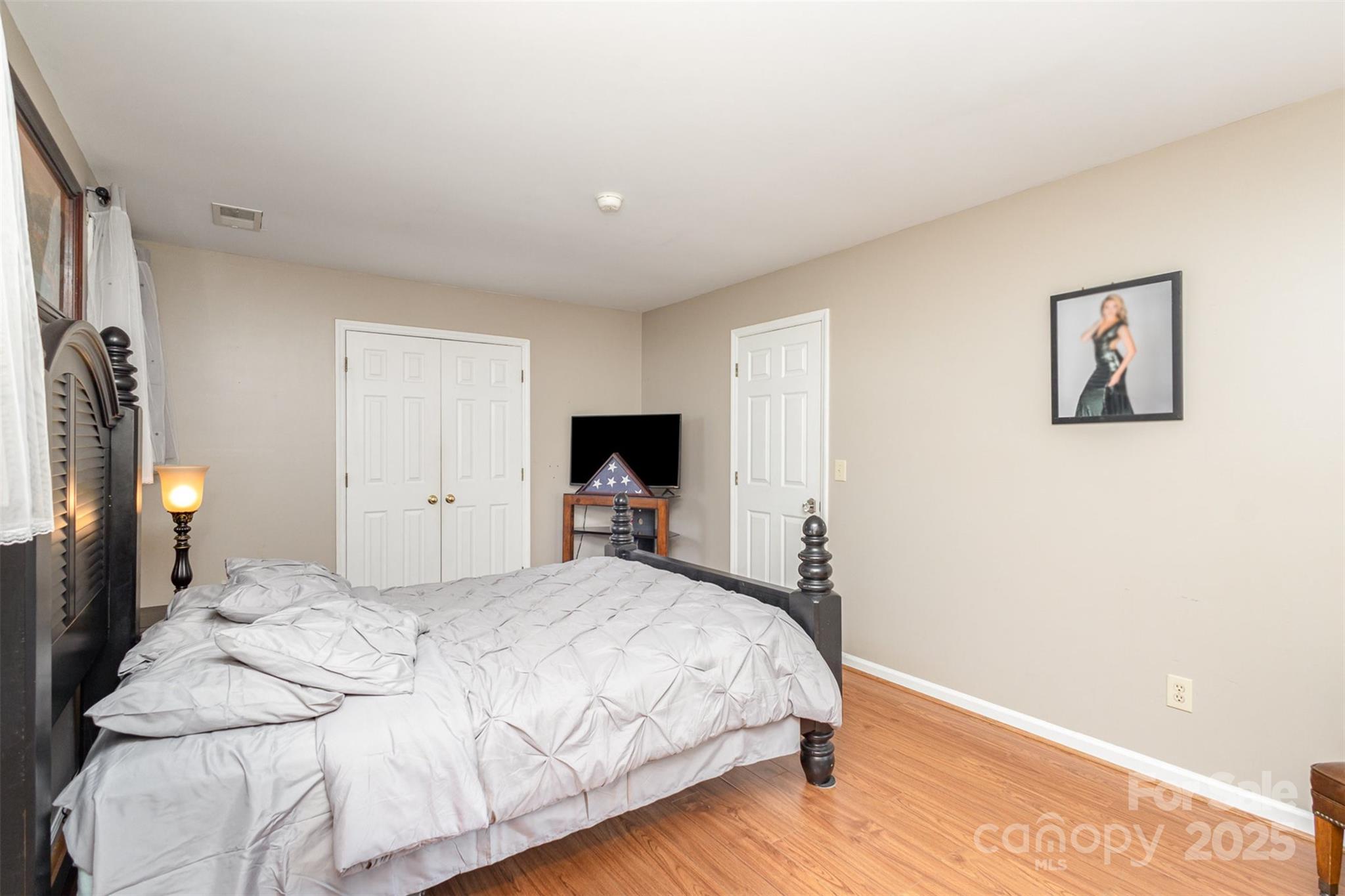 Davis Lake - Residential